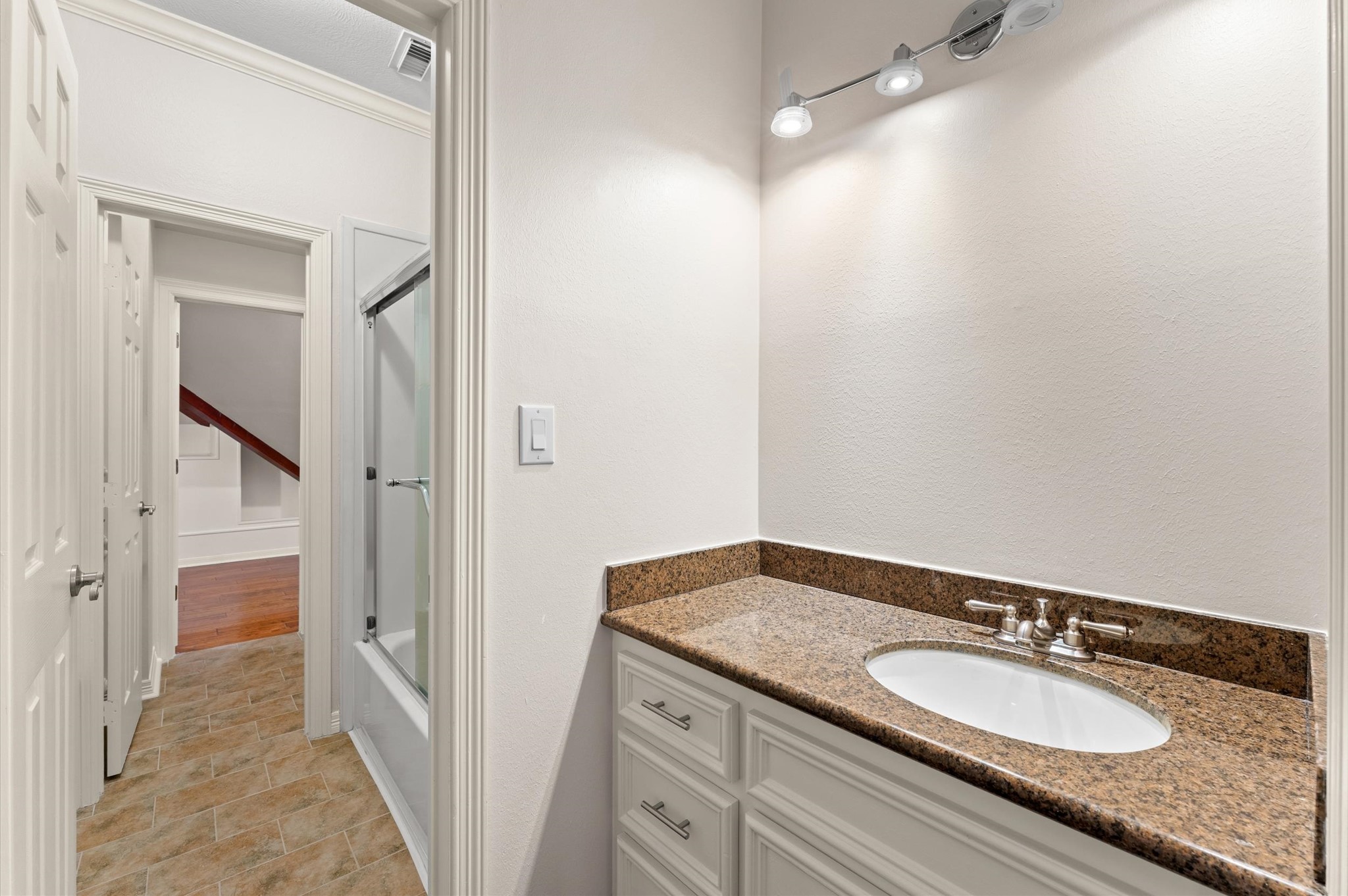 1830 Forest Gate Circle Property Photo 31