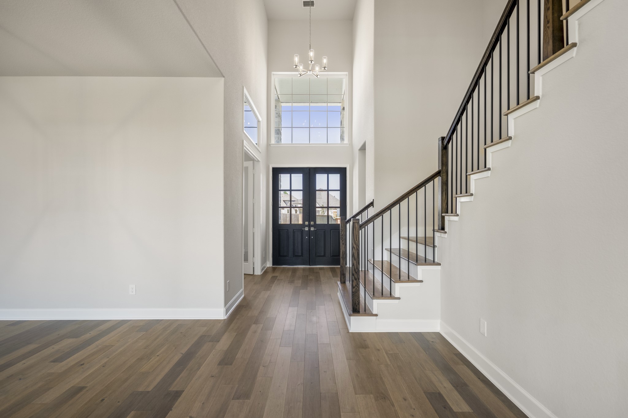 9722 Leafgate Court Property Photo 11