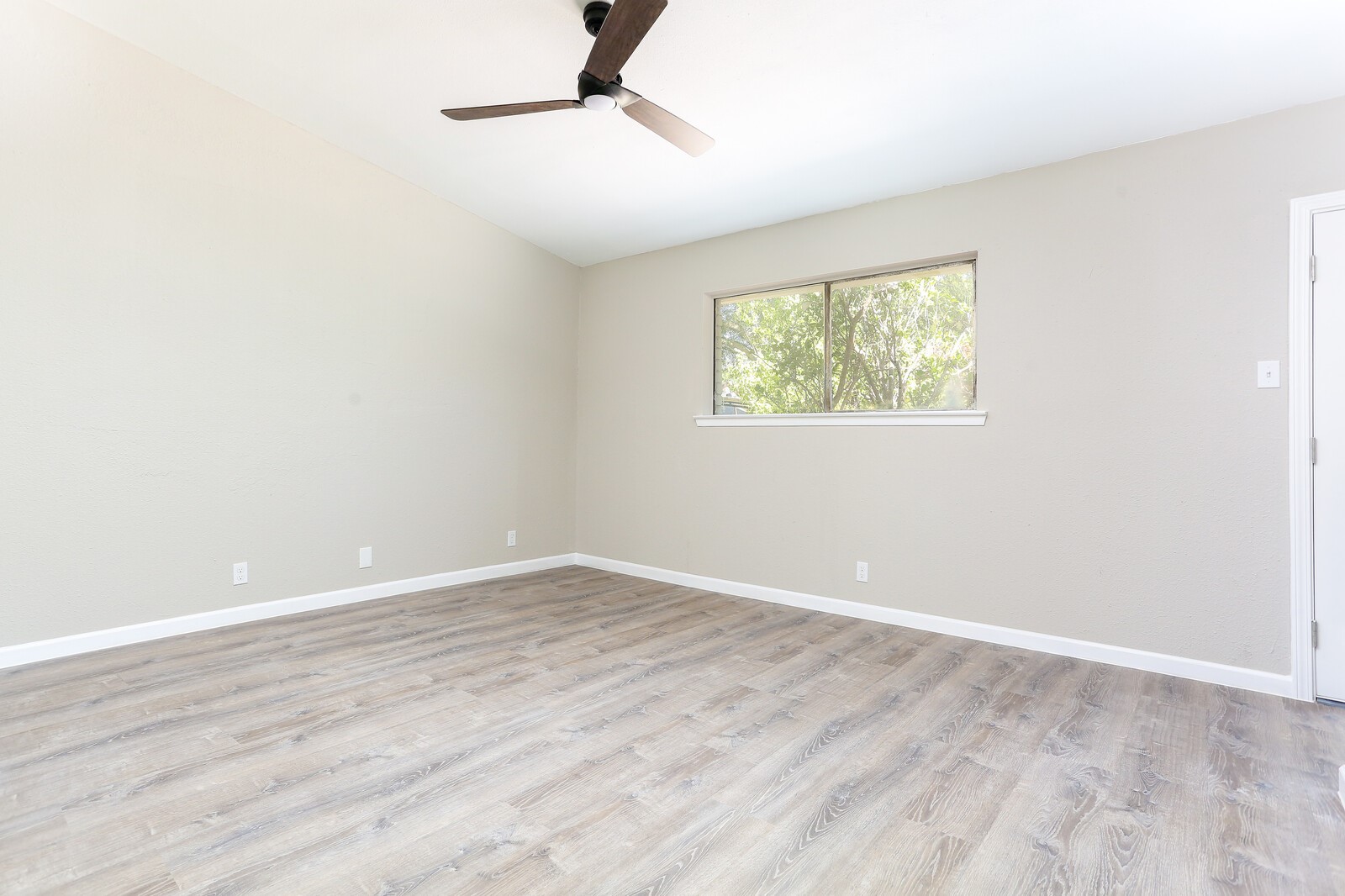 3305 Morning Drive Property Photo 11