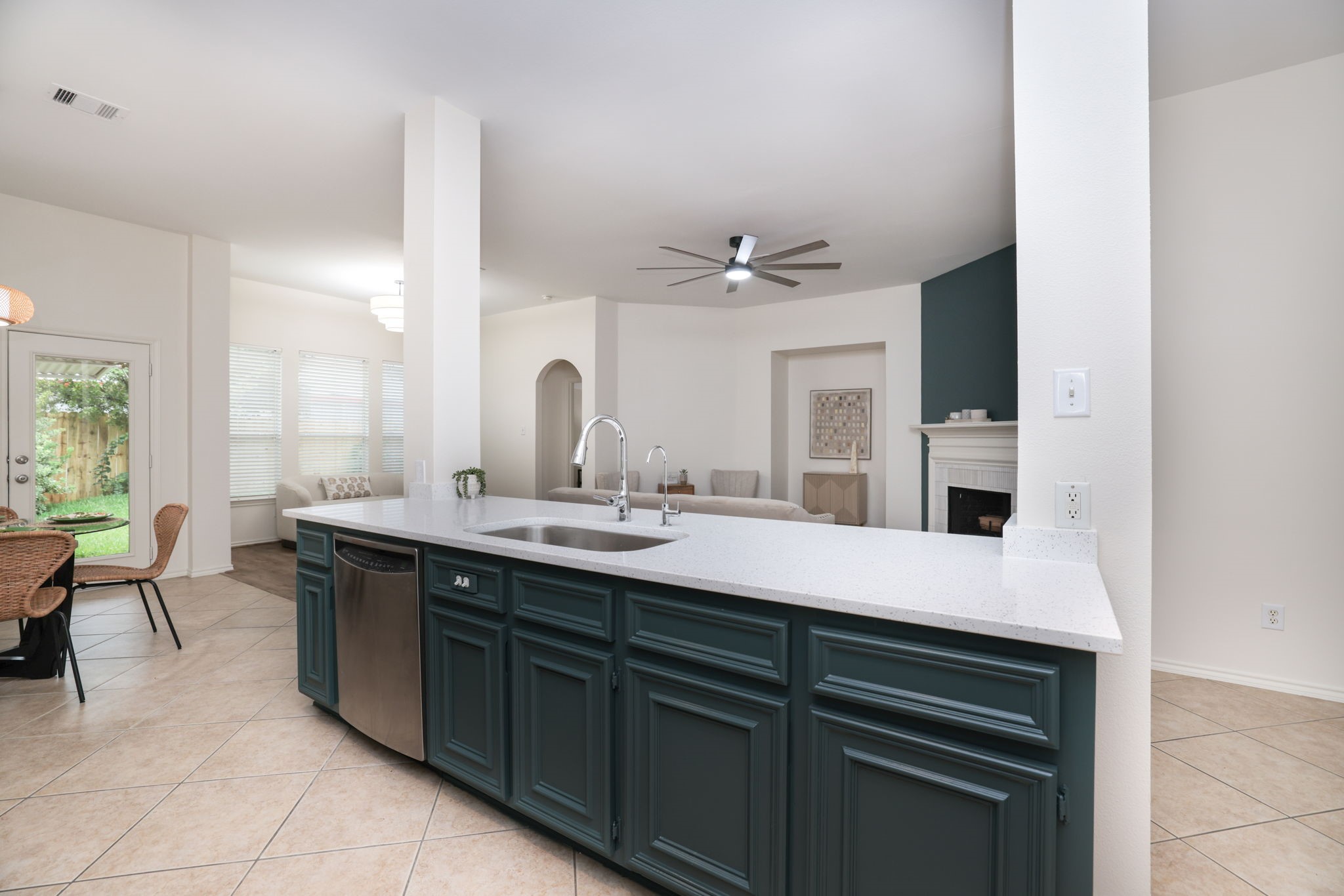 4814 Mosaic Canyon Court Property Photo 4