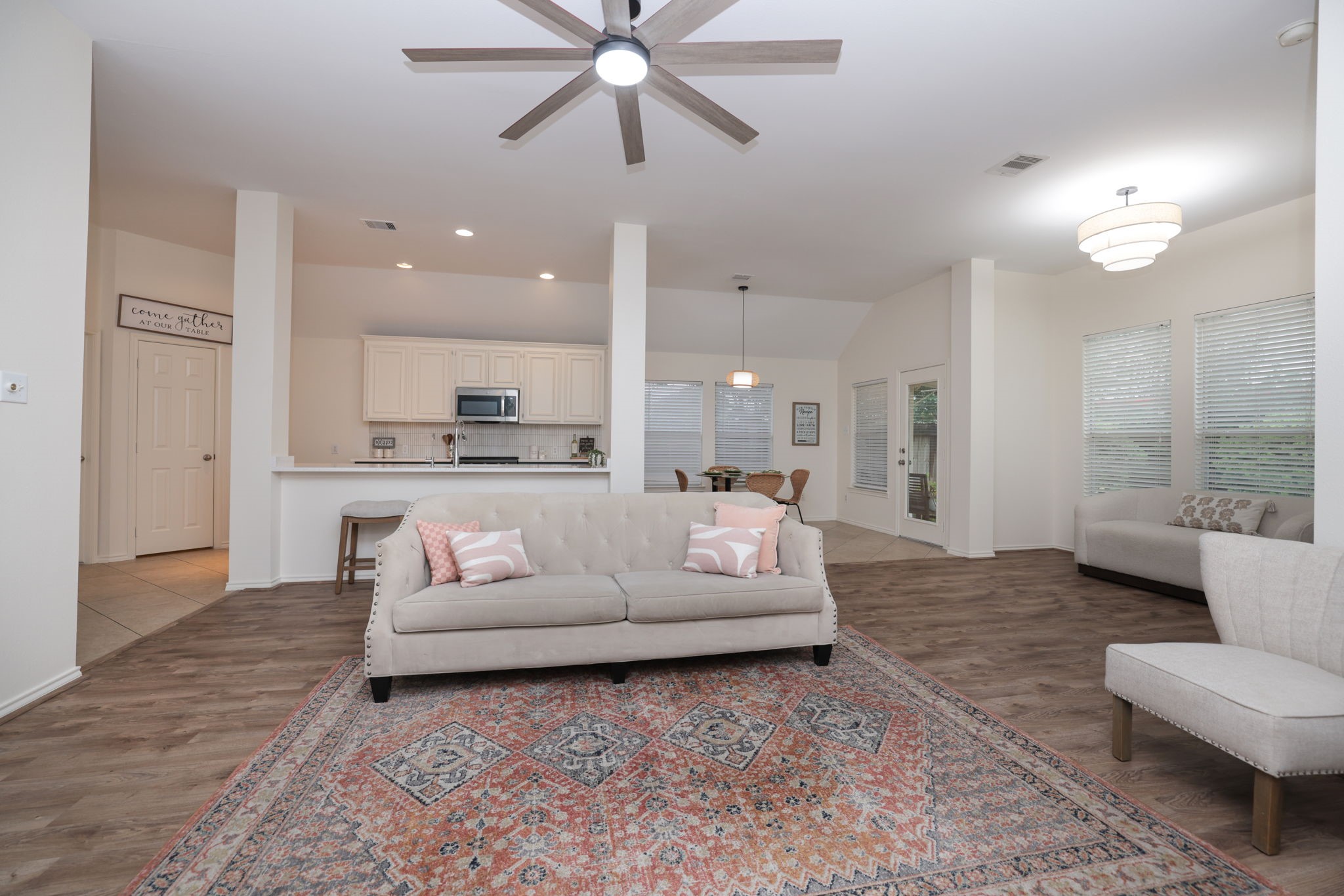 4814 Mosaic Canyon Court Property Photo 10