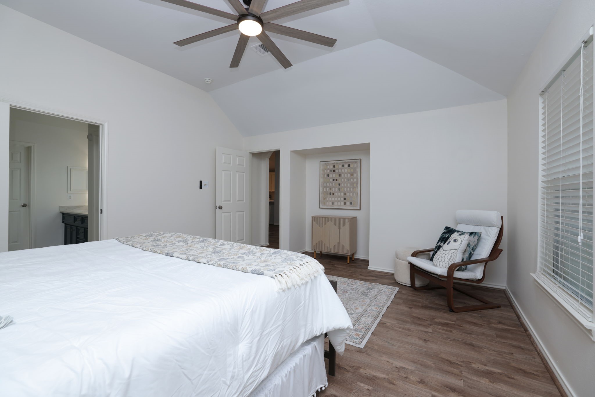 4814 Mosaic Canyon Court Property Photo 13