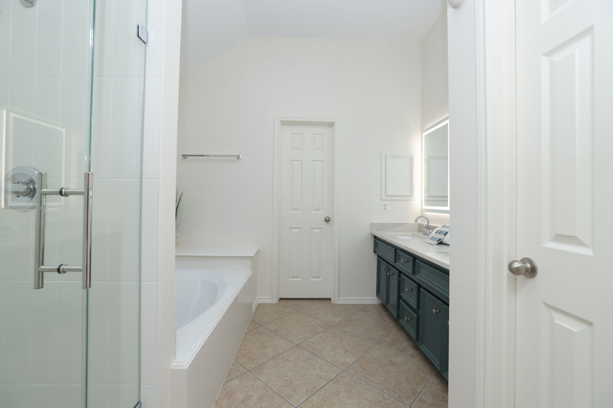 4814 Mosaic Canyon Court Property Photo 14