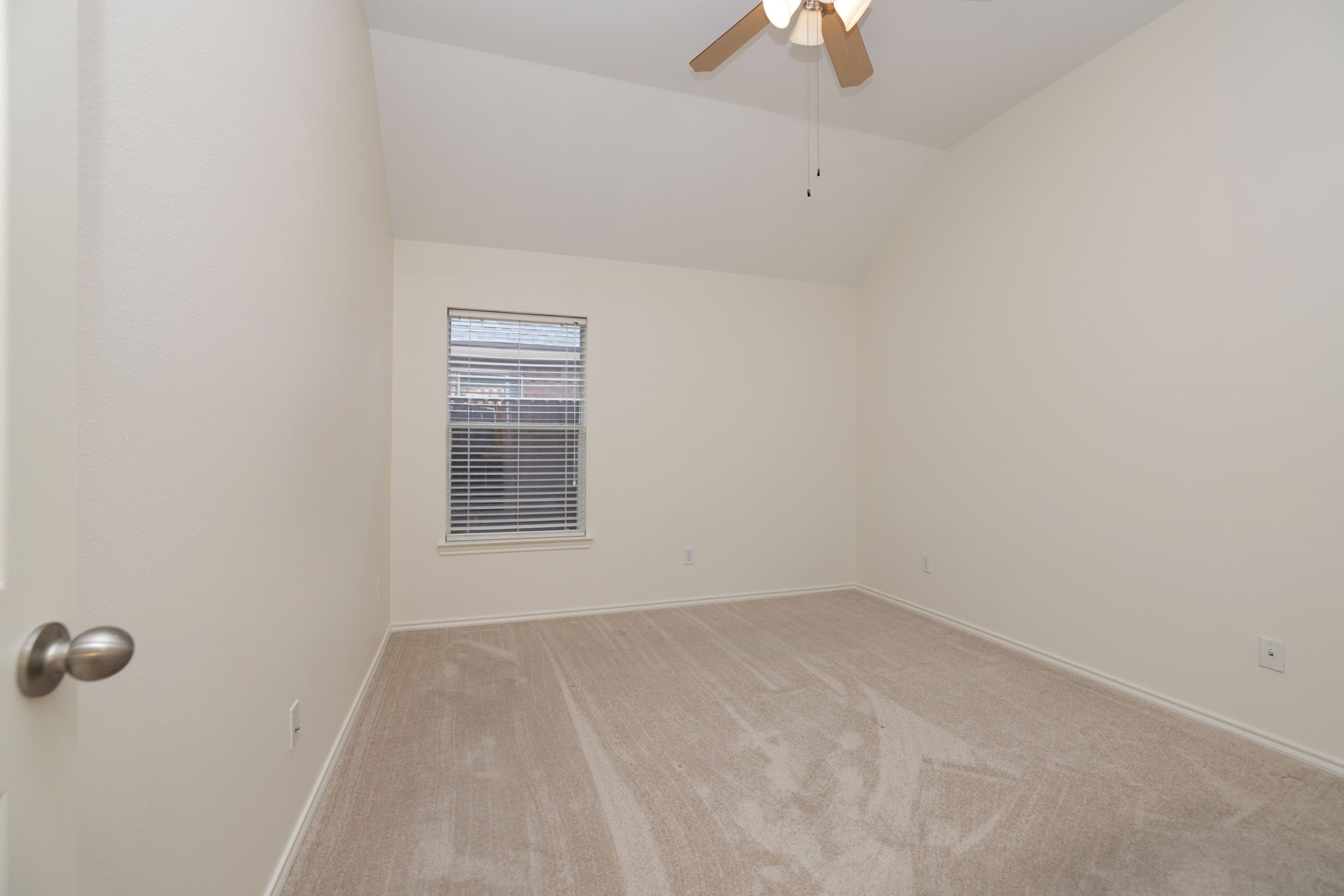 4814 Mosaic Canyon Court Property Photo 31
