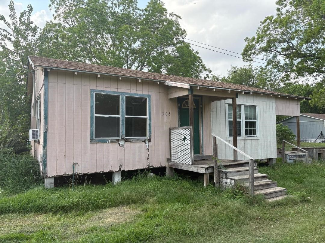 308 N Kleas St Property Photo
