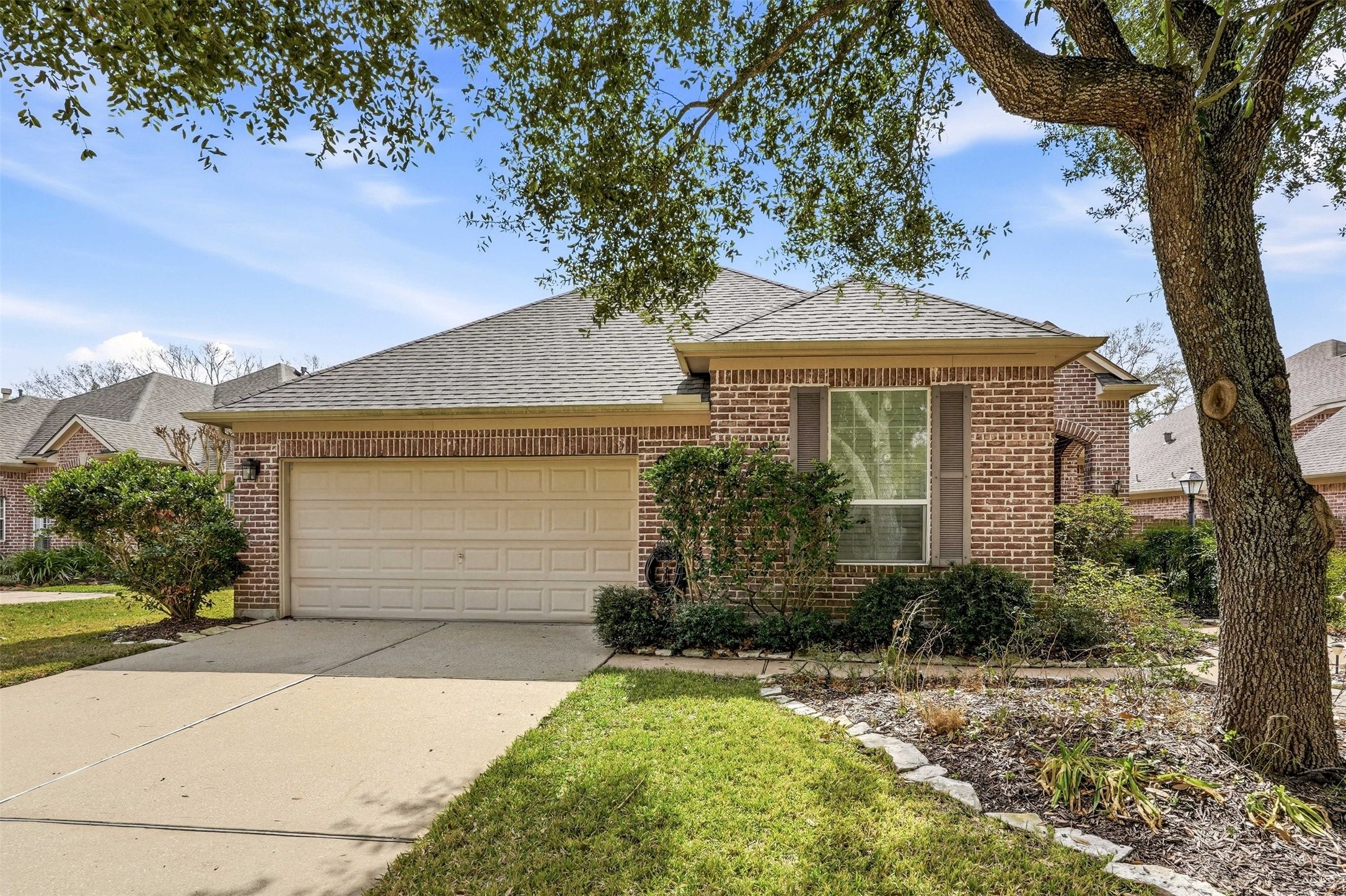 23915 Hamptonshire Lane Property Photo 1