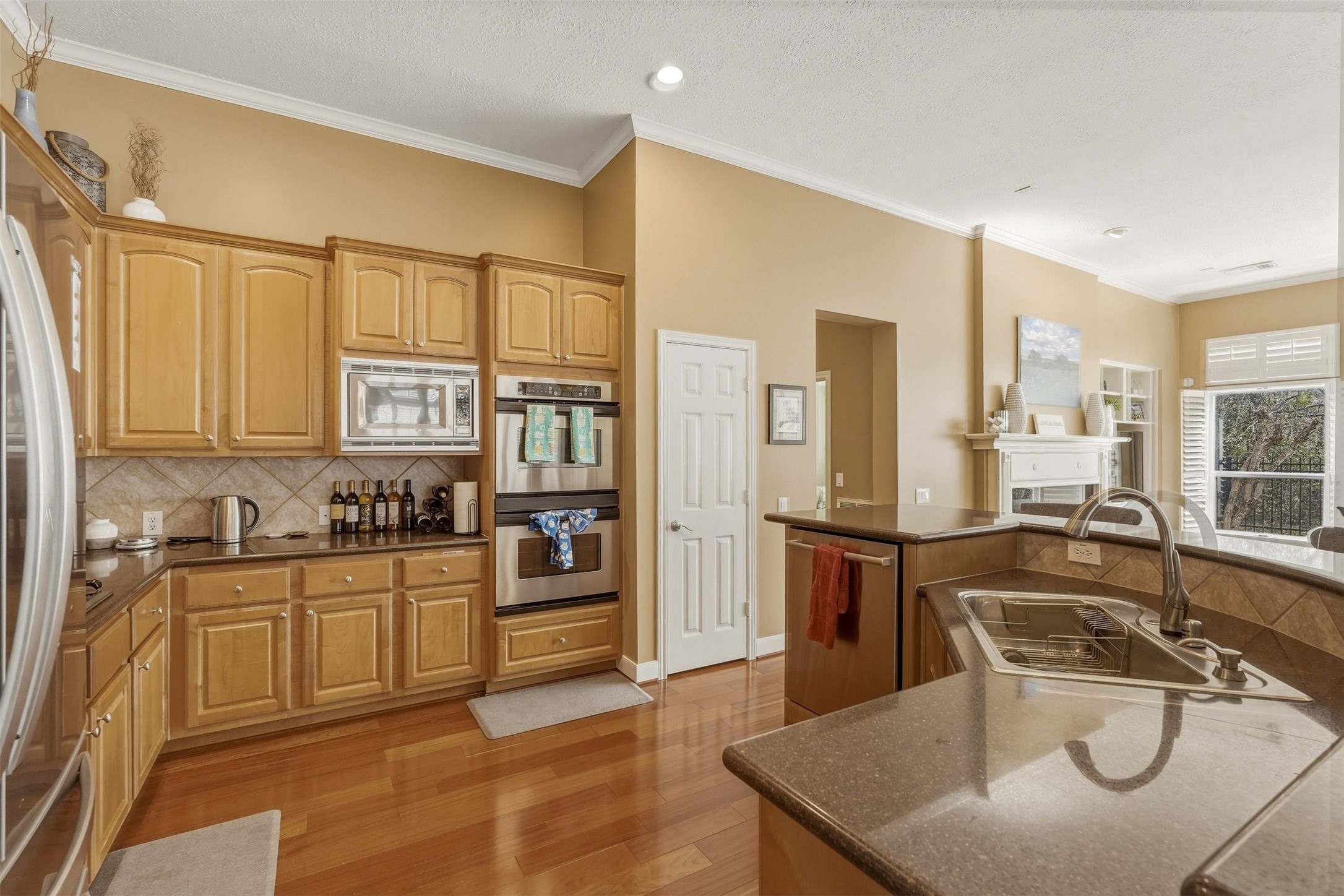 23915 Hamptonshire Lane Property Photo 9
