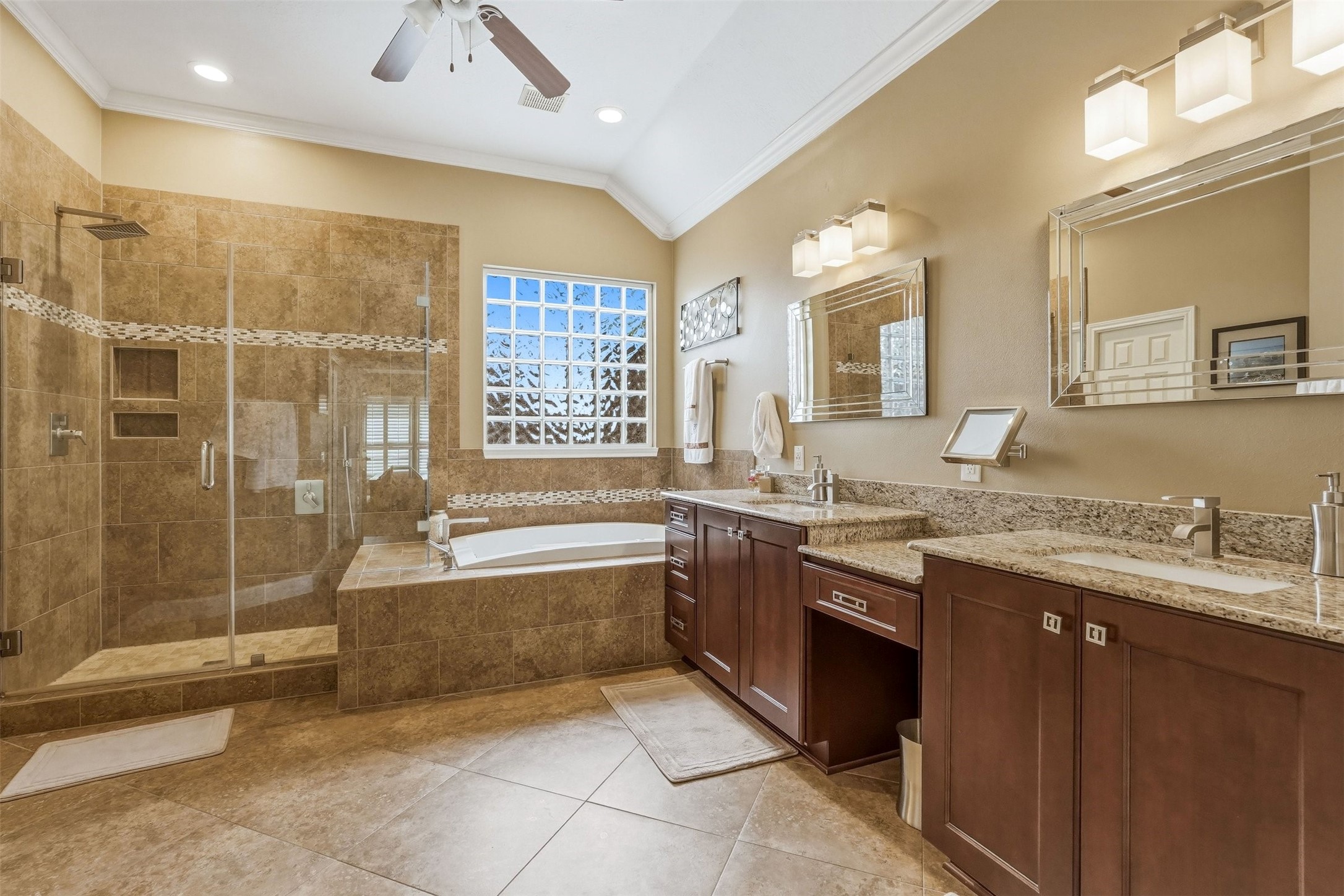 23915 Hamptonshire Lane Property Photo 17