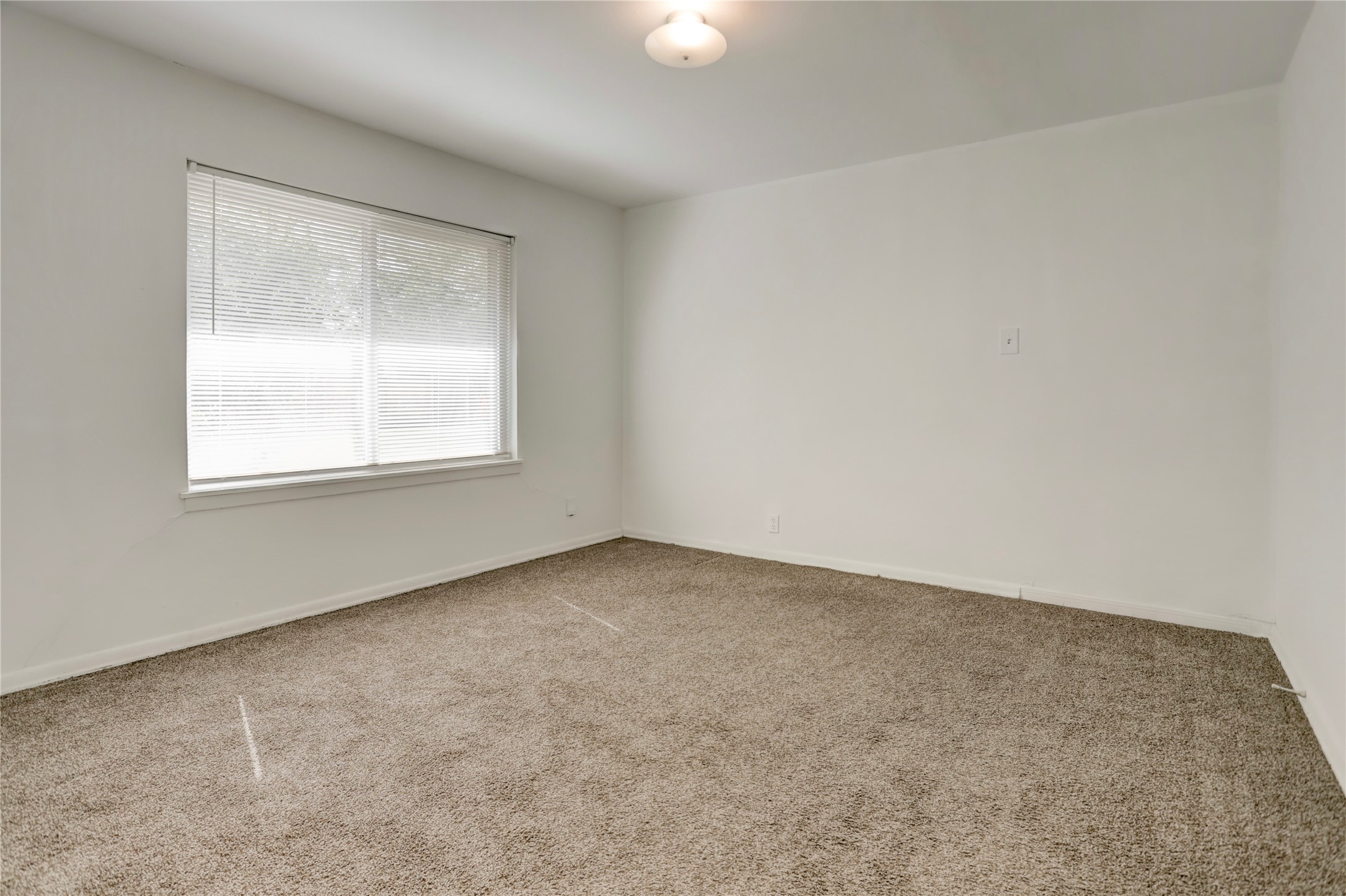 4421 Willowbend Boulevard Property Photo 14