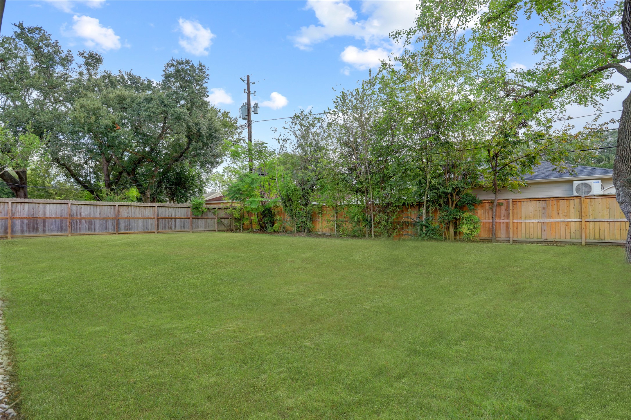 4421 Willowbend Boulevard Property Photo 18