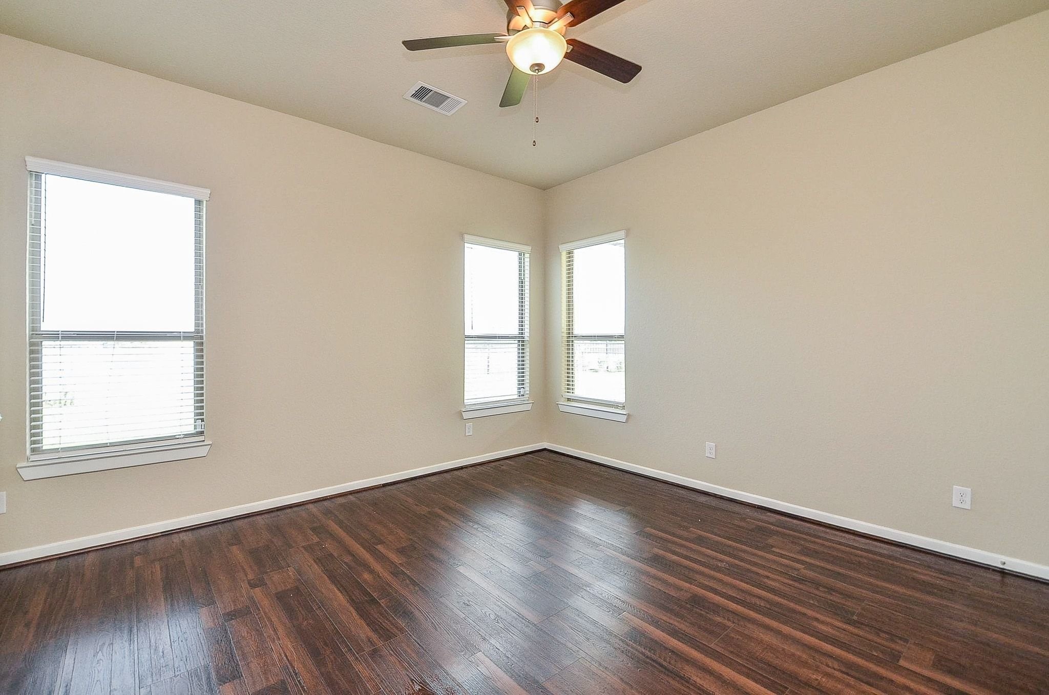 580 Santa Rosa Hills Drive Property Photo 15