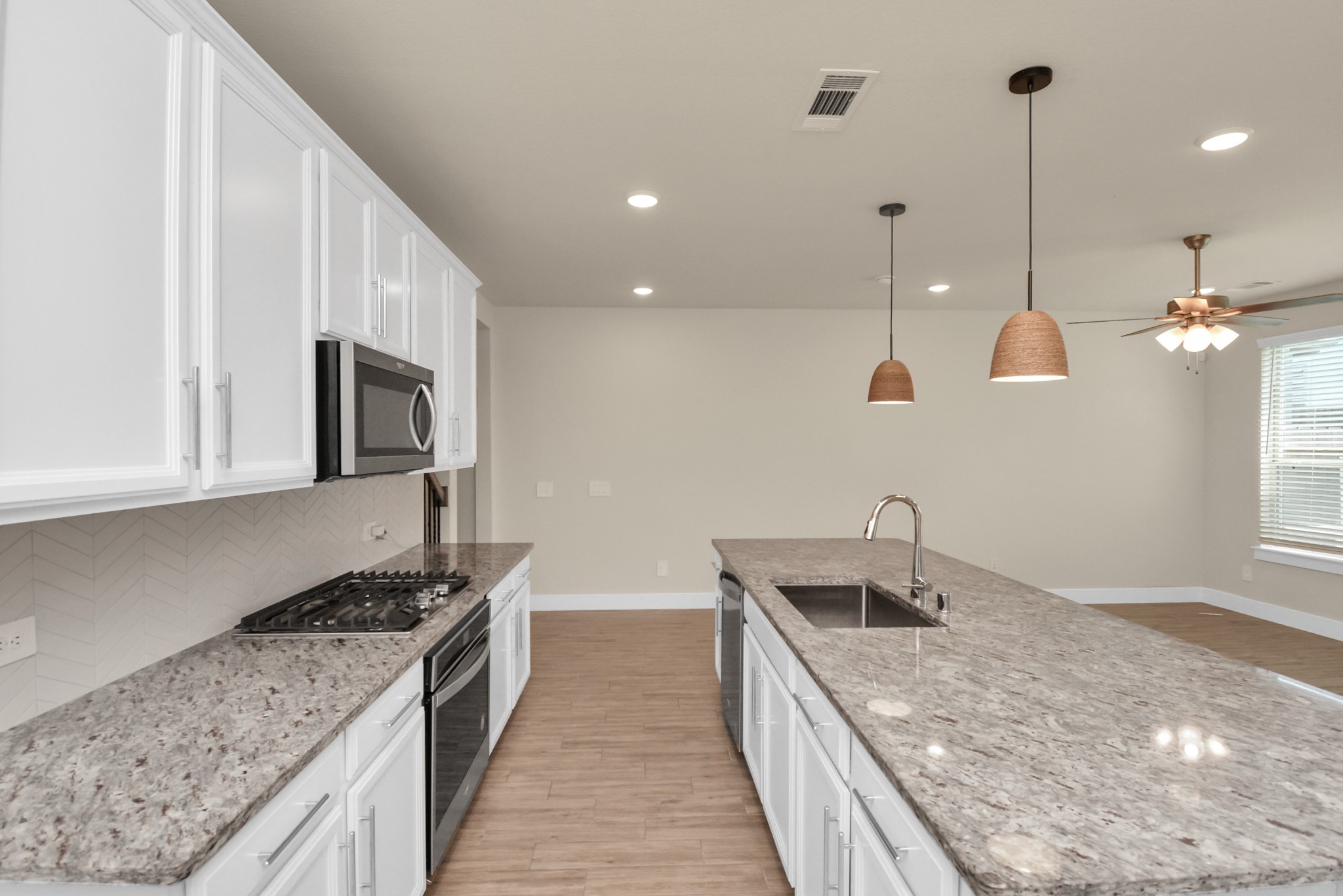 1722 Summerlyn Terrace Drive Property Photo 6