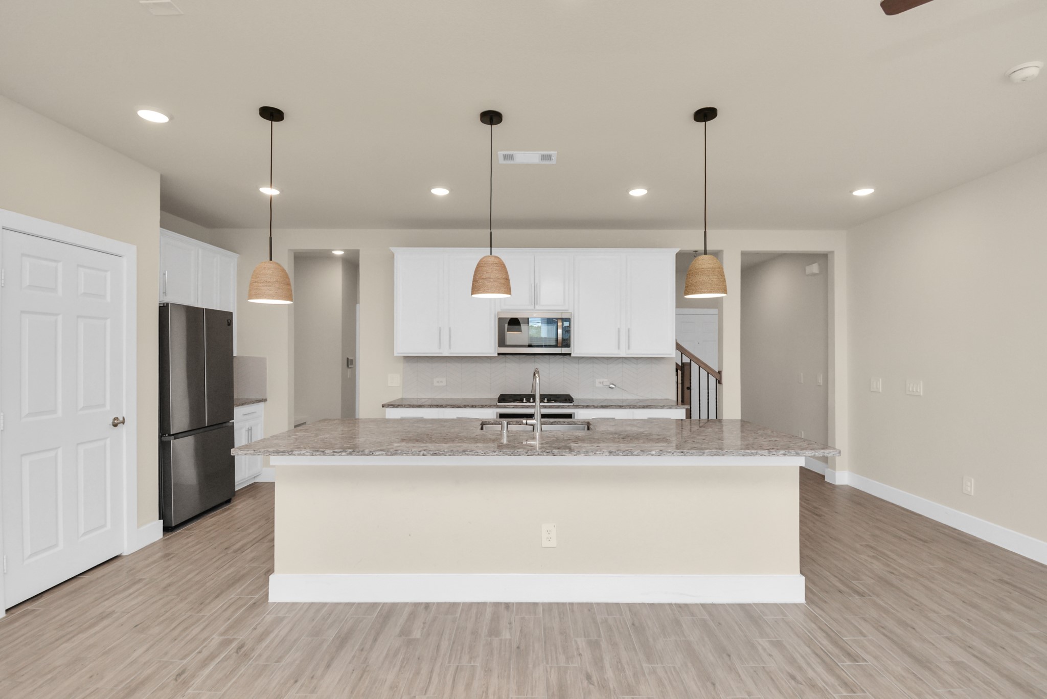 1722 Summerlyn Terrace Drive Property Photo 8