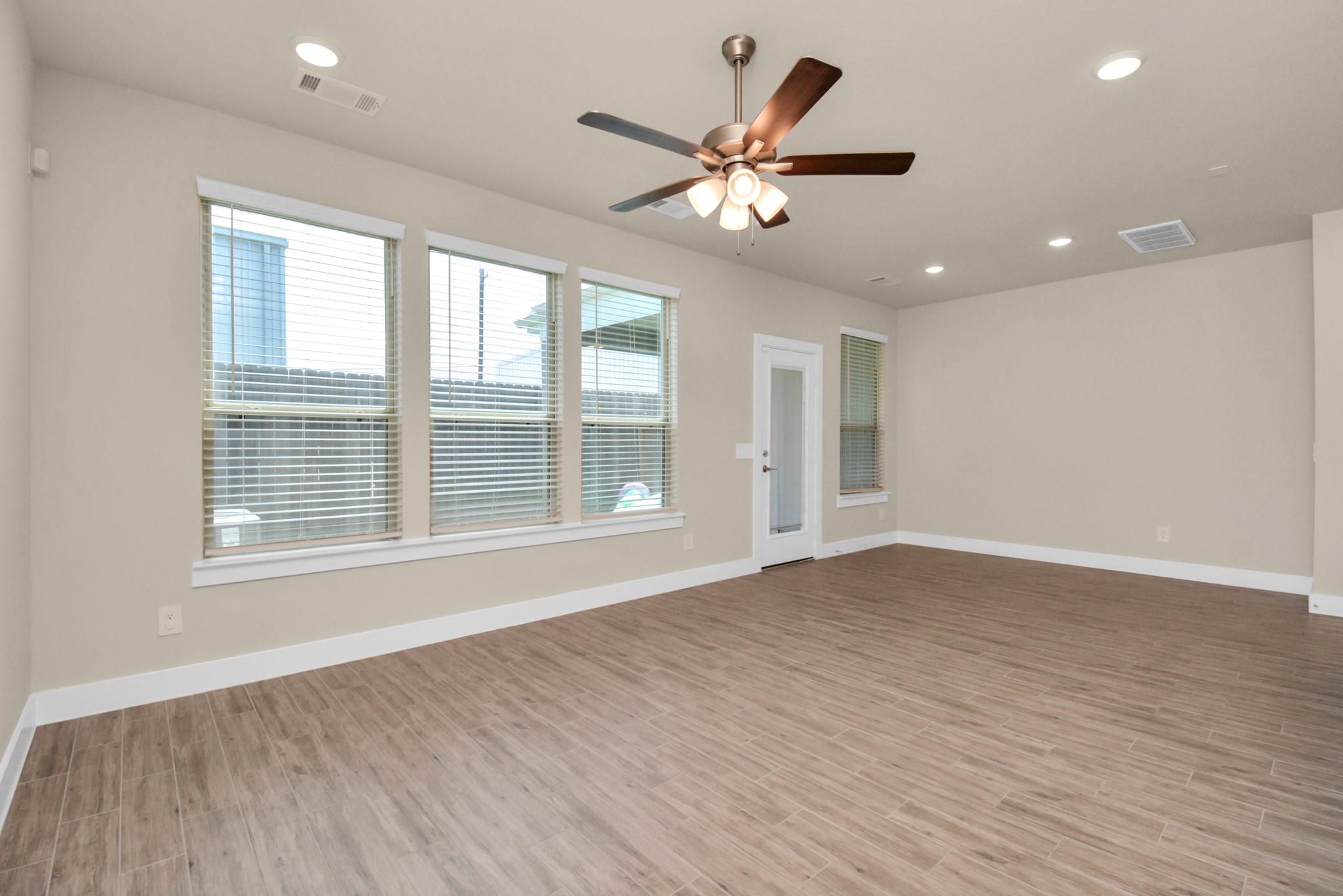 1722 Summerlyn Terrace Drive Property Photo 10