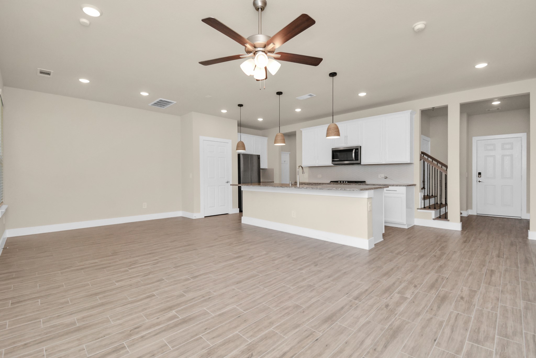 1722 Summerlyn Terrace Drive Property Photo 11