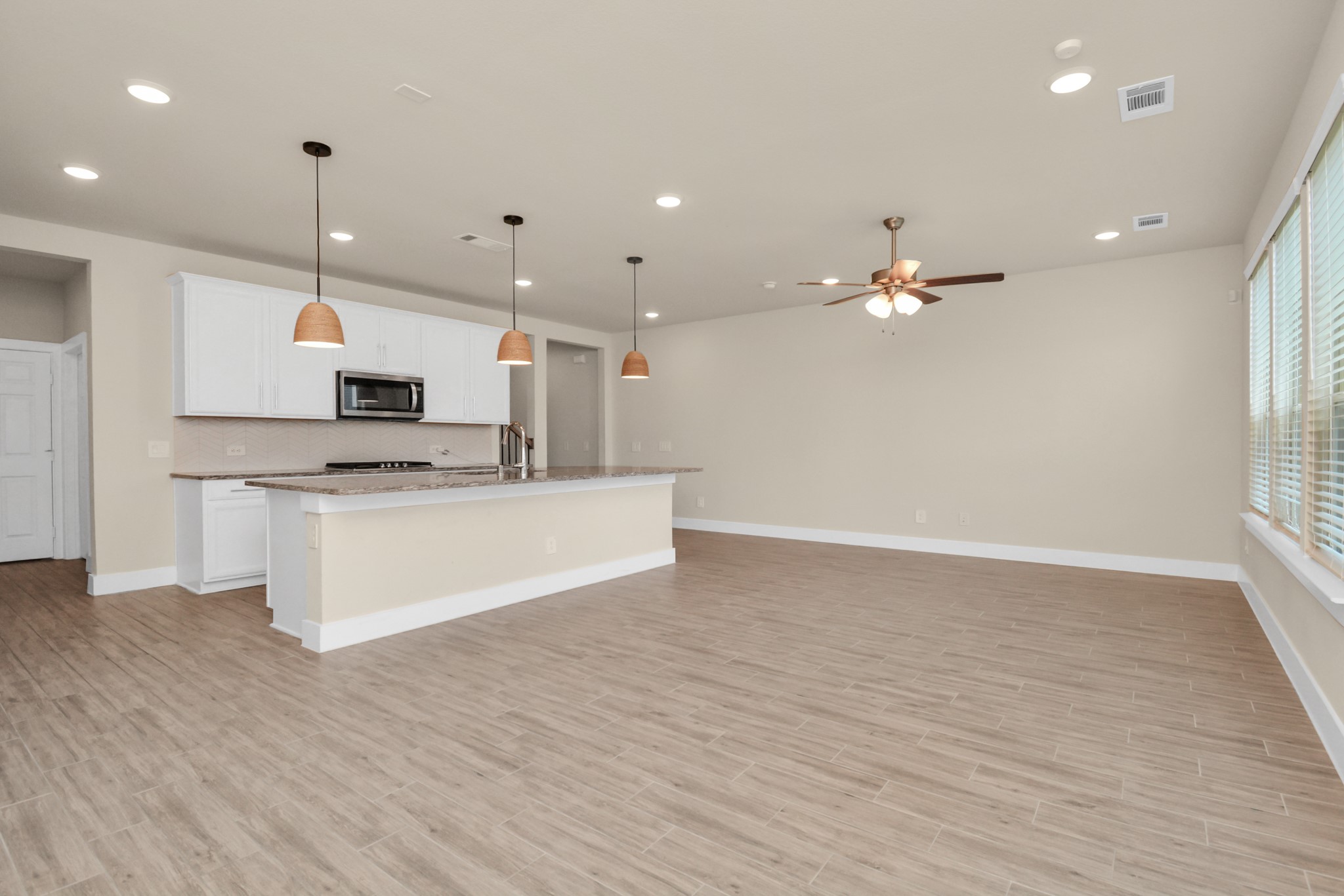 1722 Summerlyn Terrace Drive Property Photo 12