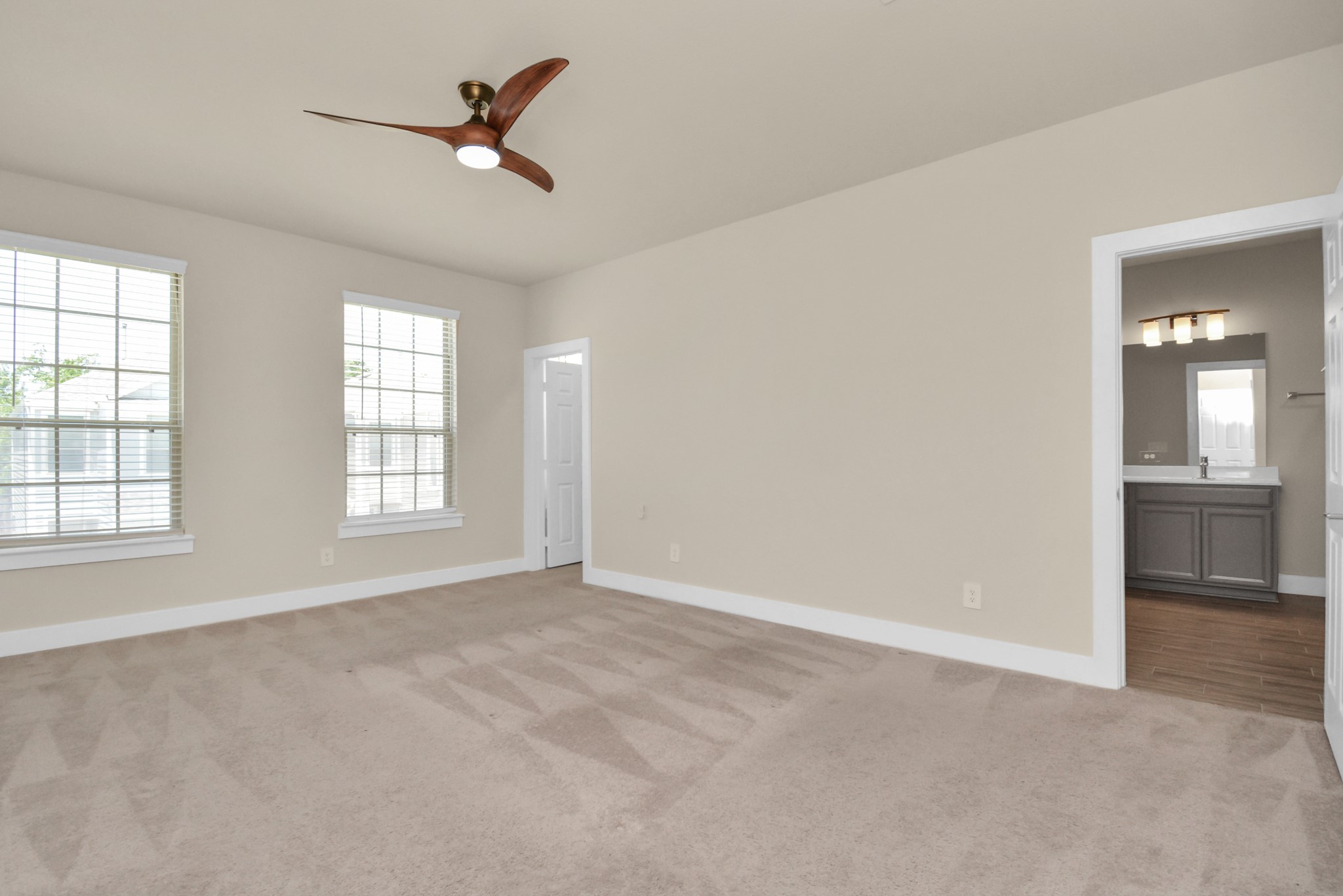 1722 Summerlyn Terrace Drive Property Photo 15