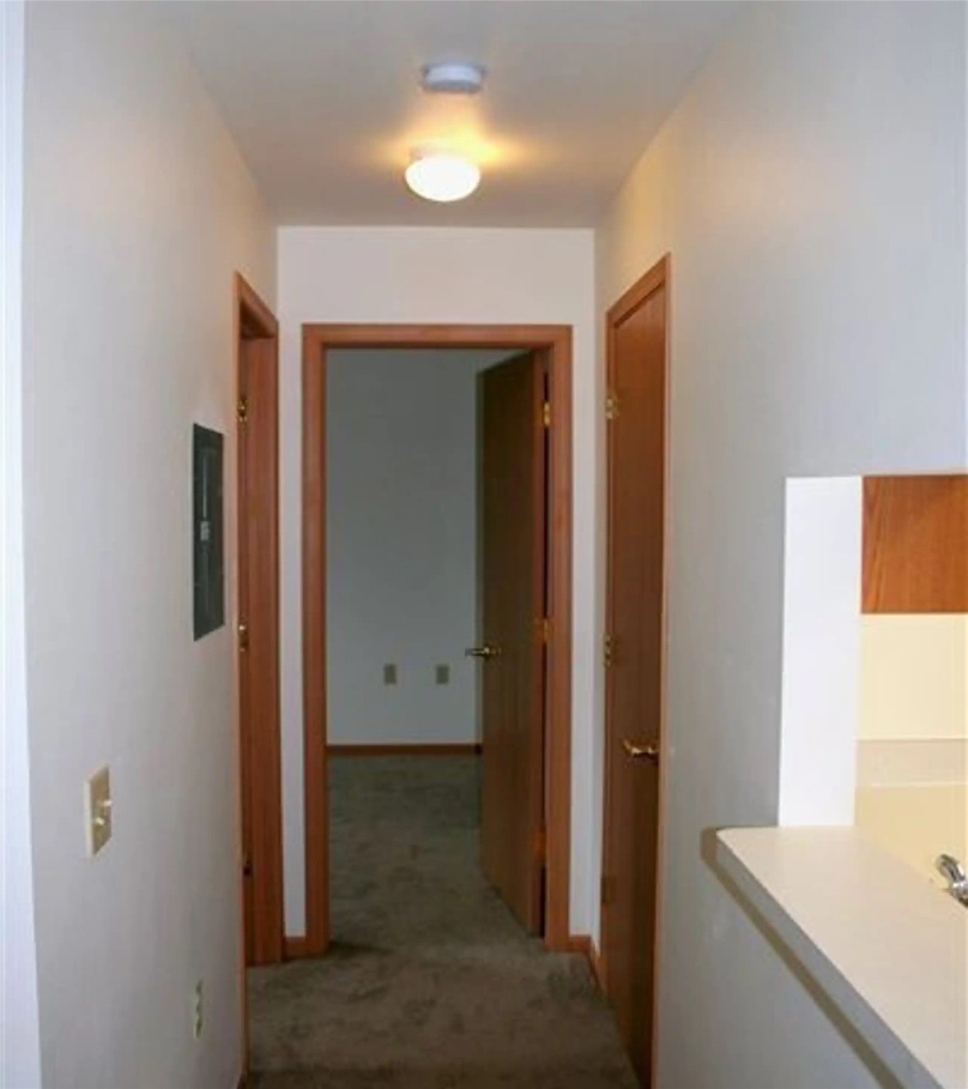 500 Erie St Property Photo 7