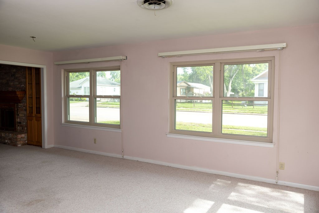 502 Lakeland Drive Property Photo 6