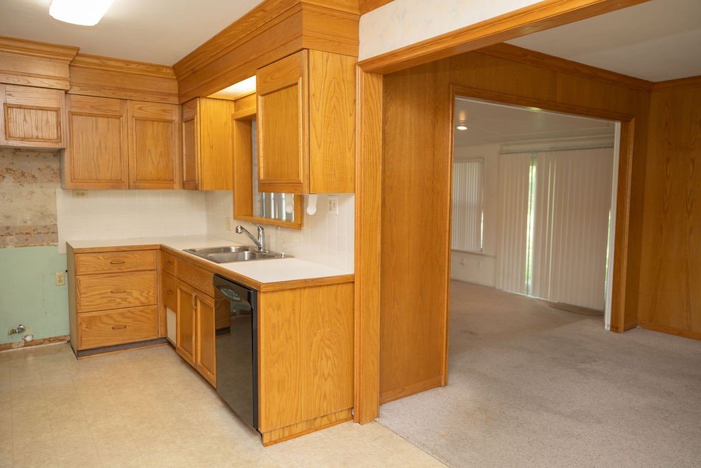 502 Lakeland Drive Property Photo 17