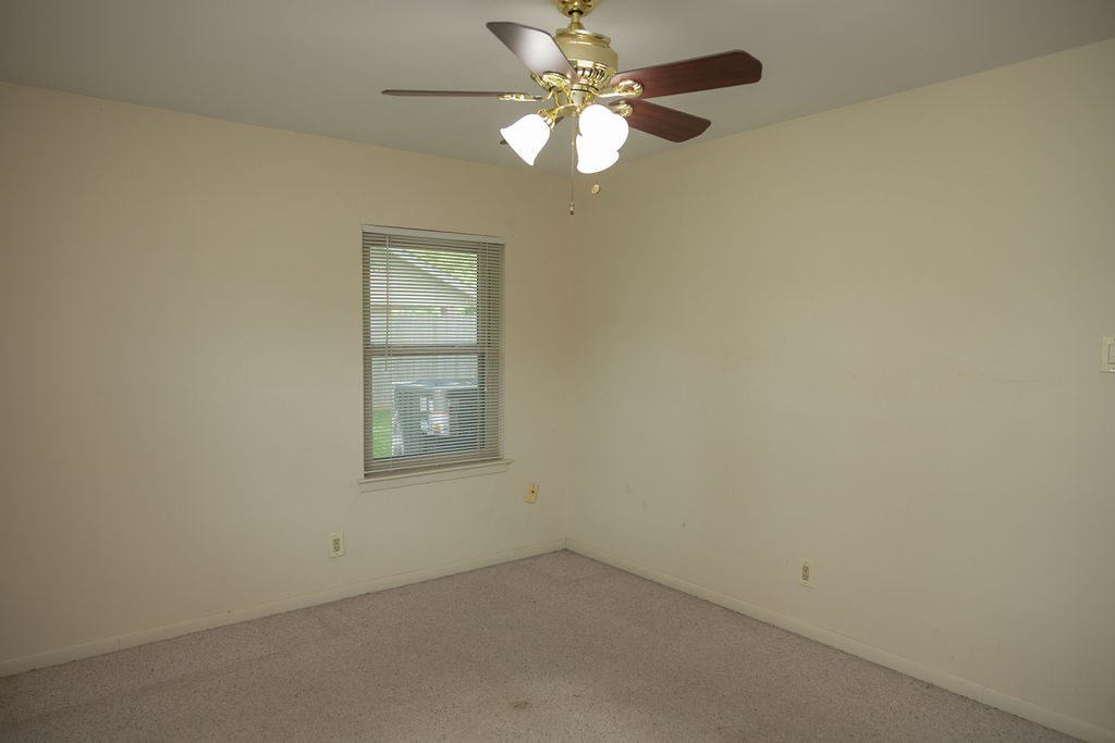 502 Lakeland Drive Property Photo 29