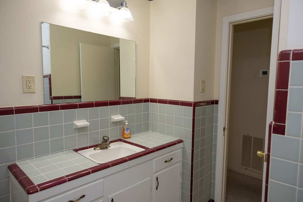 502 Lakeland Drive Property Photo 37