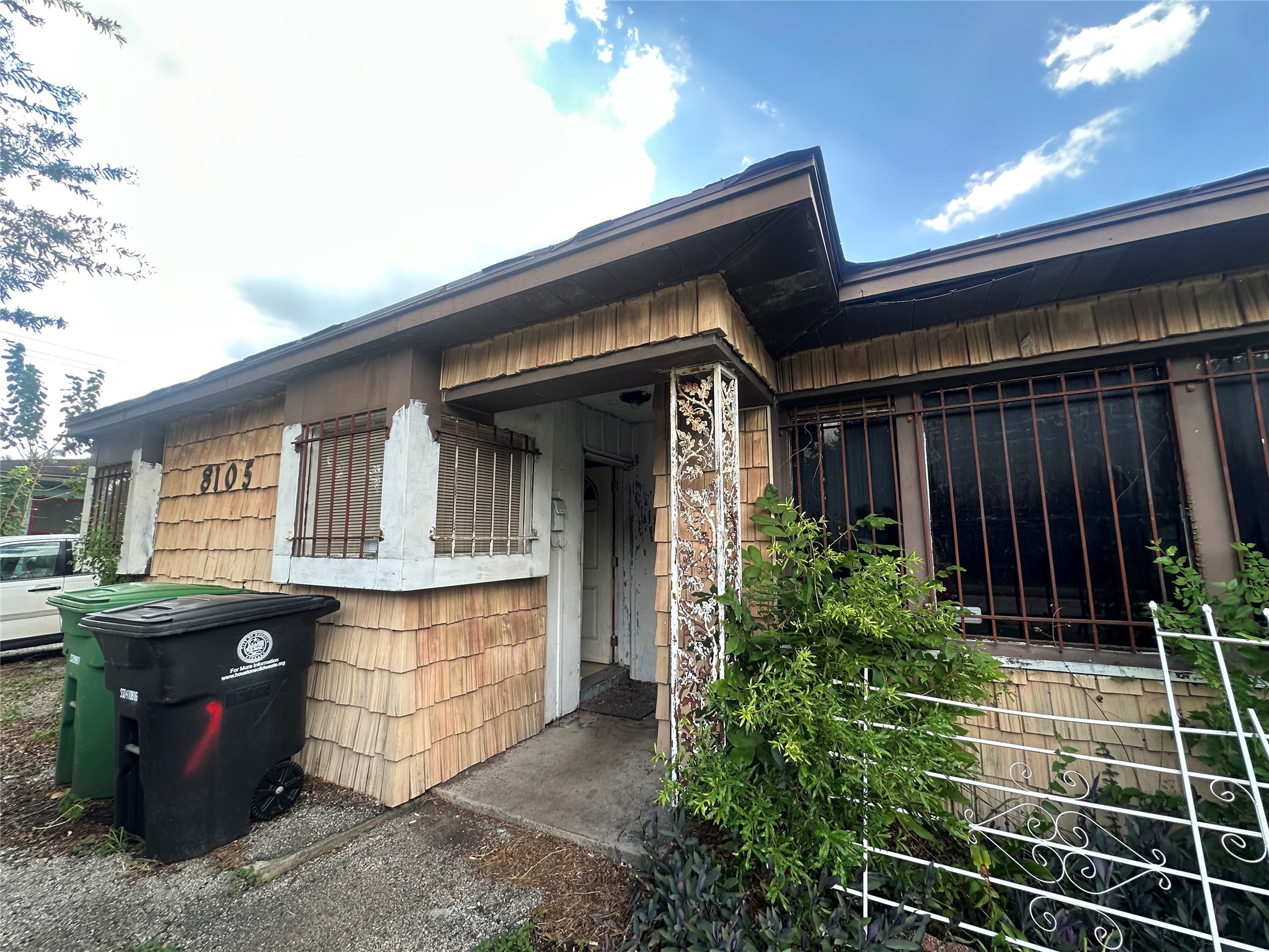 8105 Howard Drive Property Photo 1