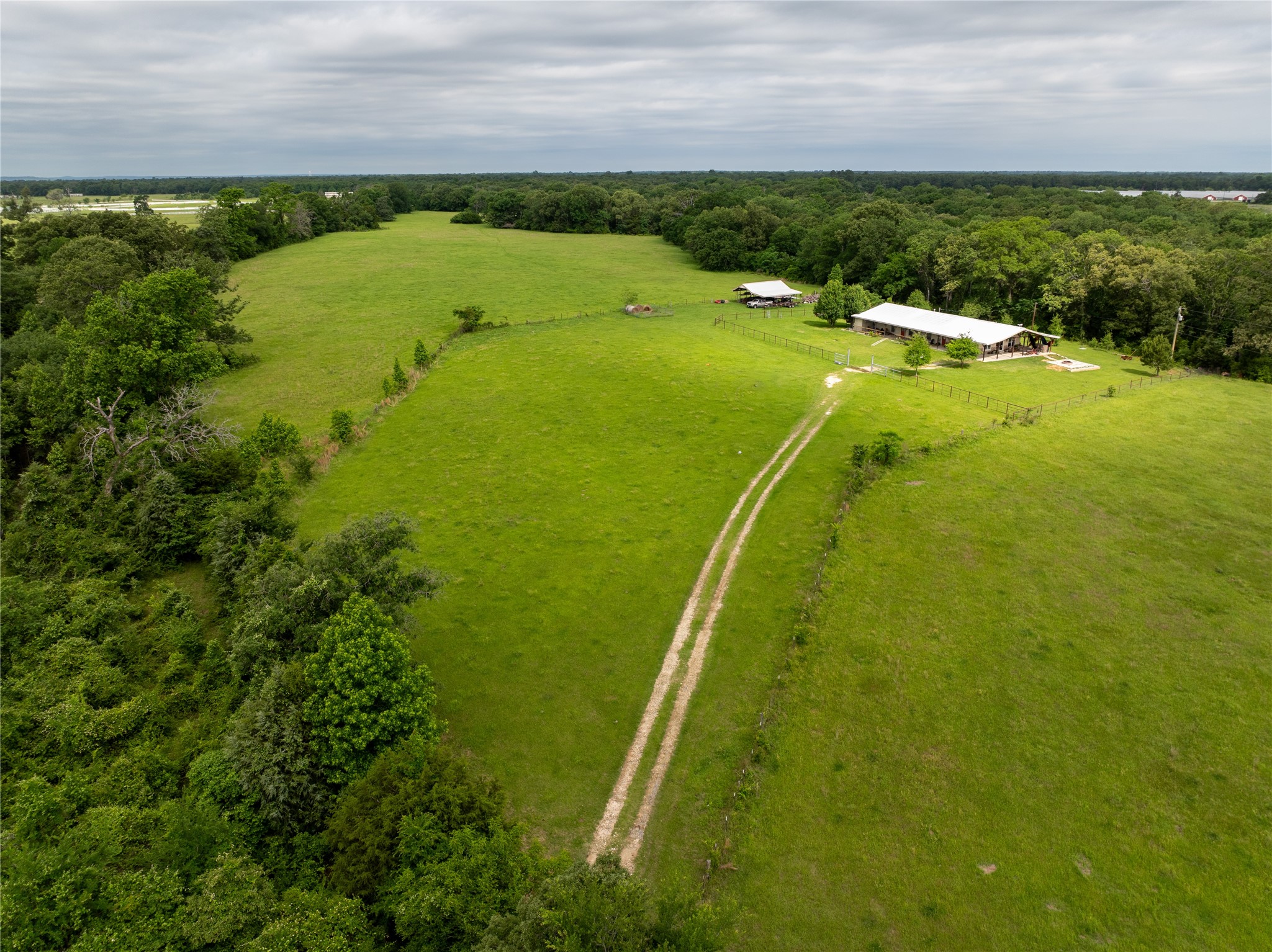 5652 Sw An County Rd 2202 Property Photo 1
