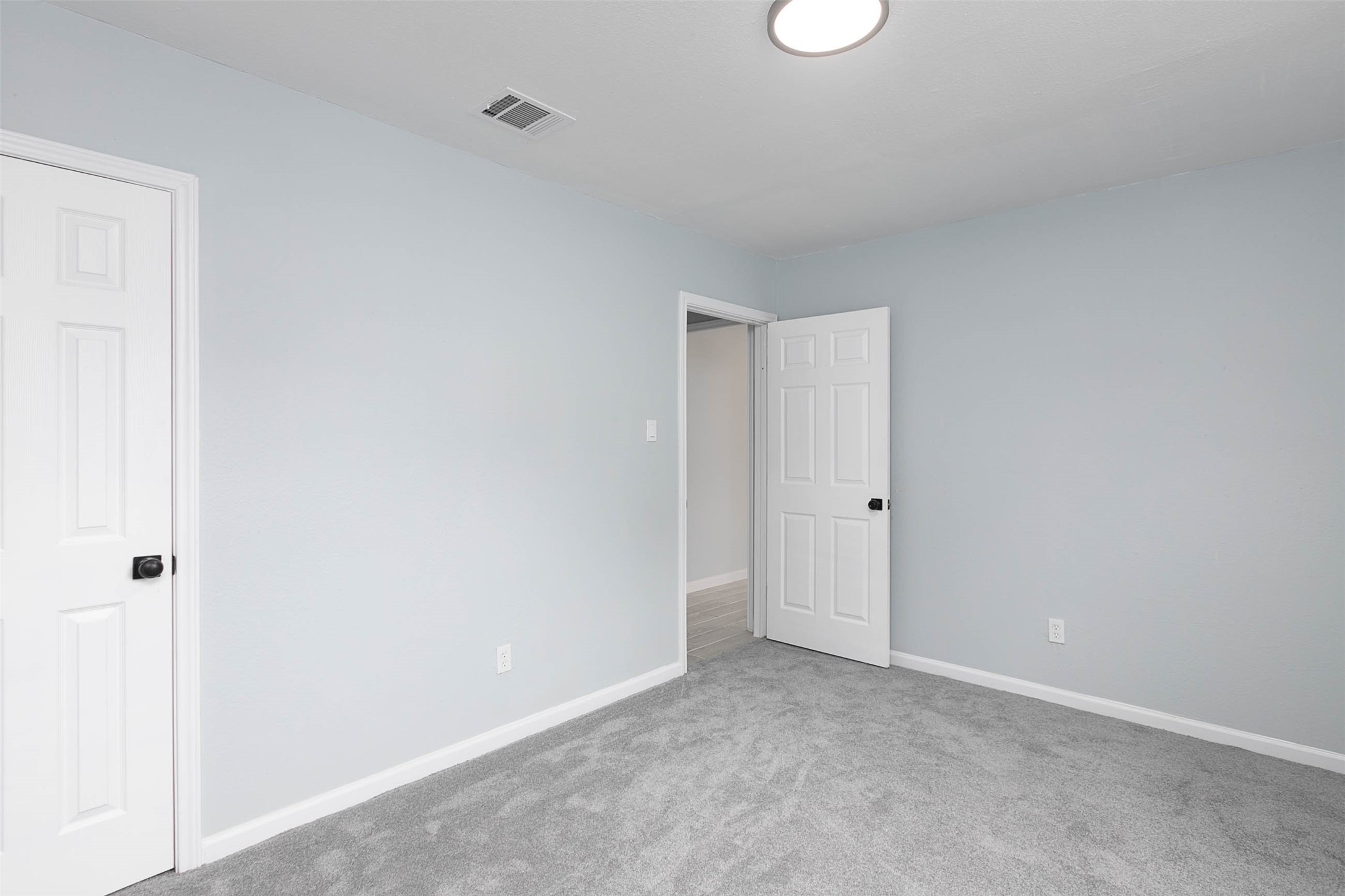 3205 Stallings Drive Property Photo 8
