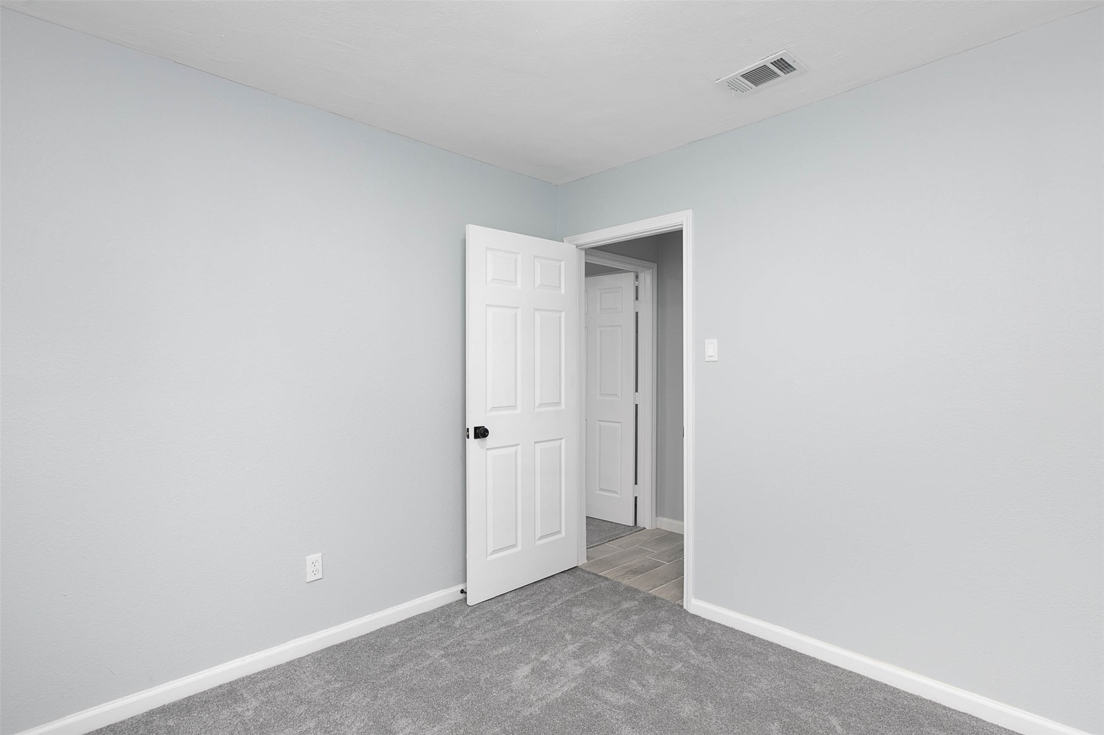 3205 Stallings Drive Property Photo 12