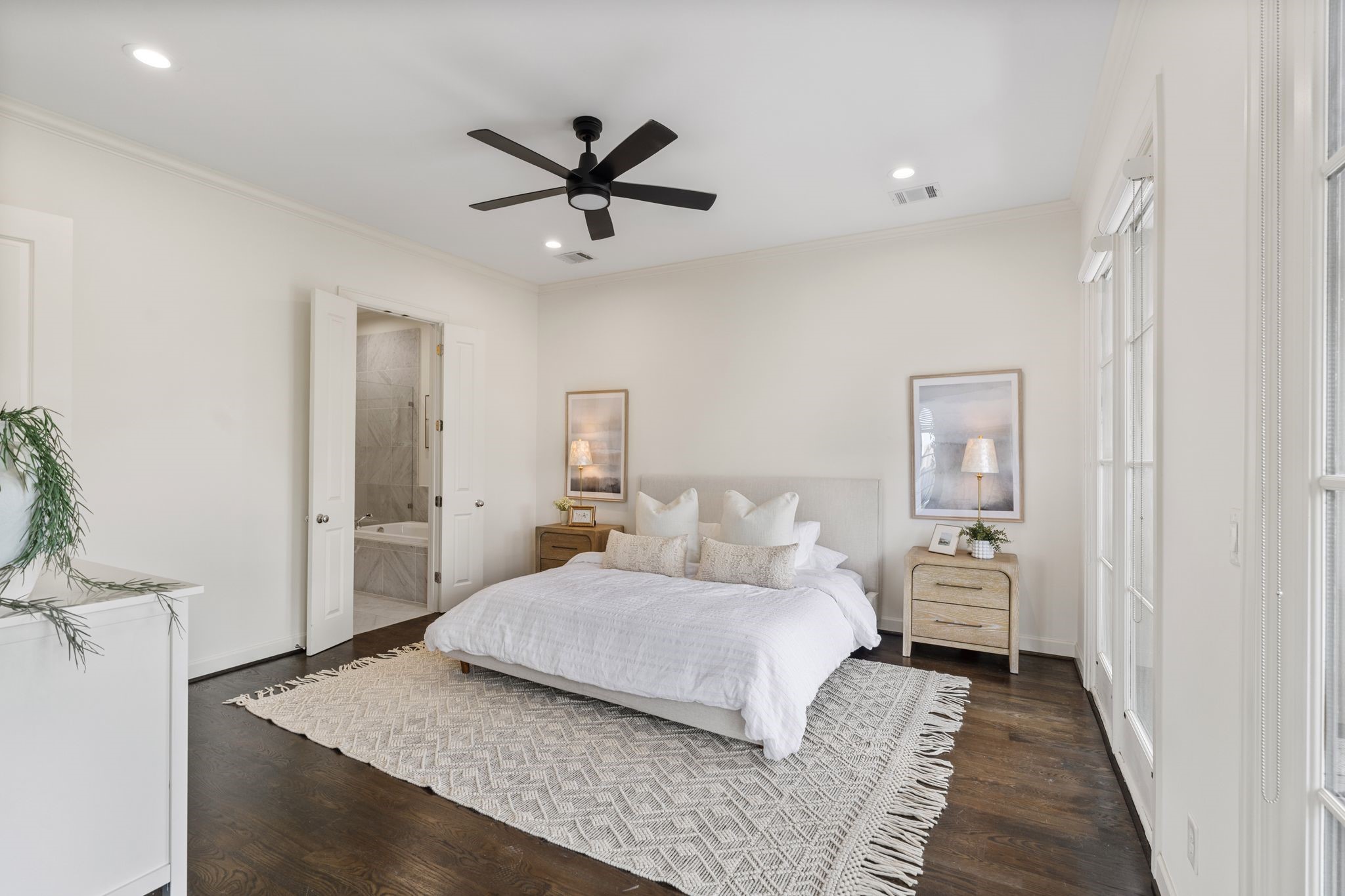 908 Thompson Street Property Photo 17