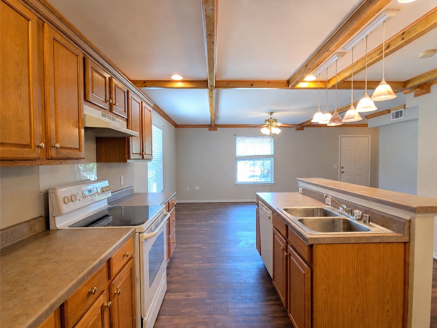 24015 Strong Pine Drive Drive B Property Photo 4
