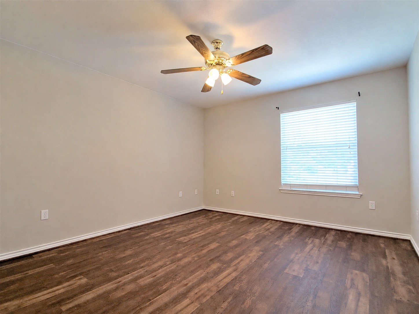 24015 Strong Pine Drive Drive B Property Photo 6