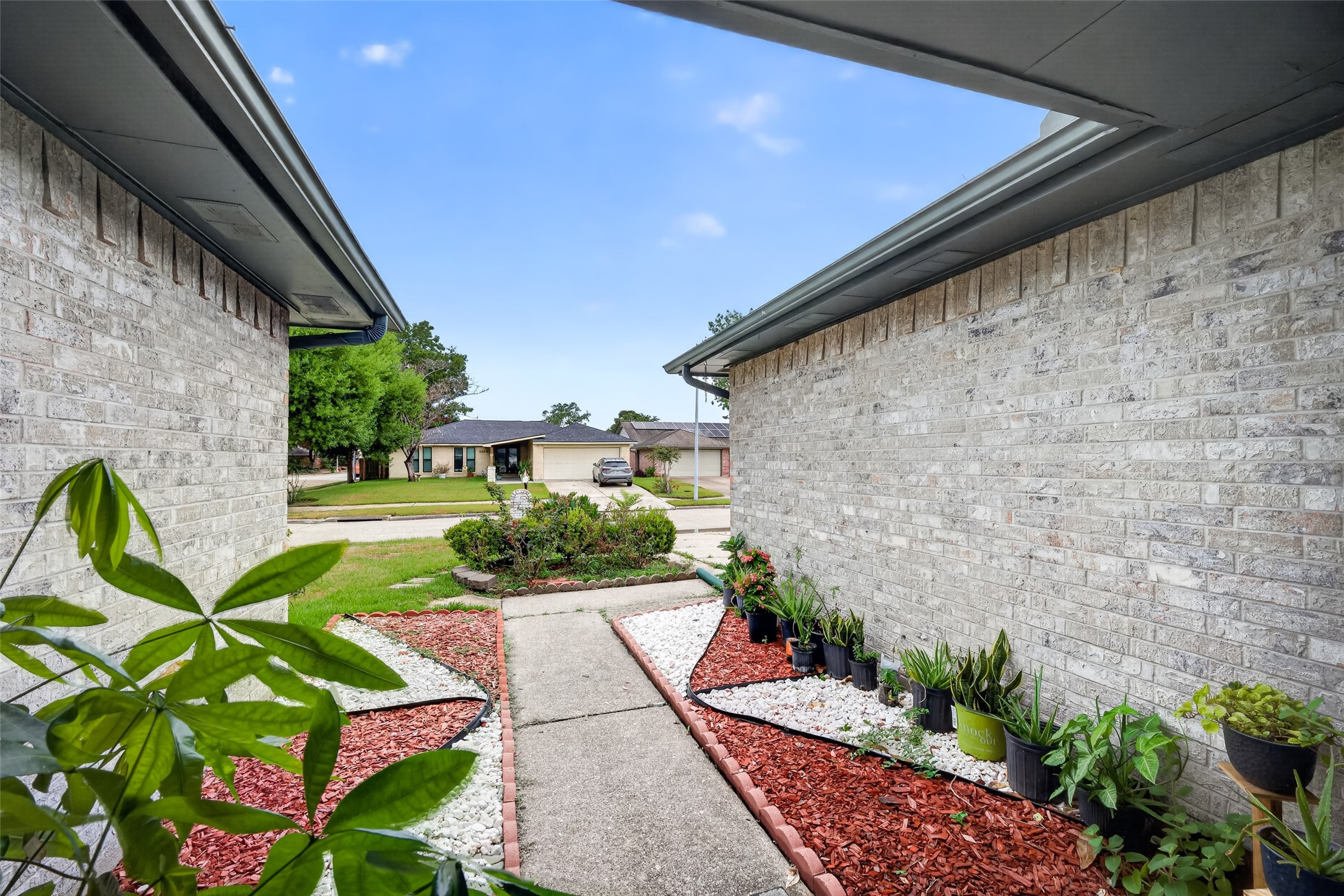 1315 Holbech Lane Property Photo 4