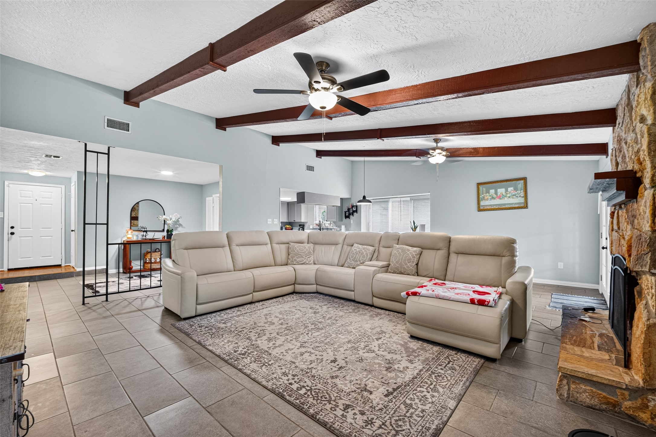 1315 Holbech Lane Property Photo 8
