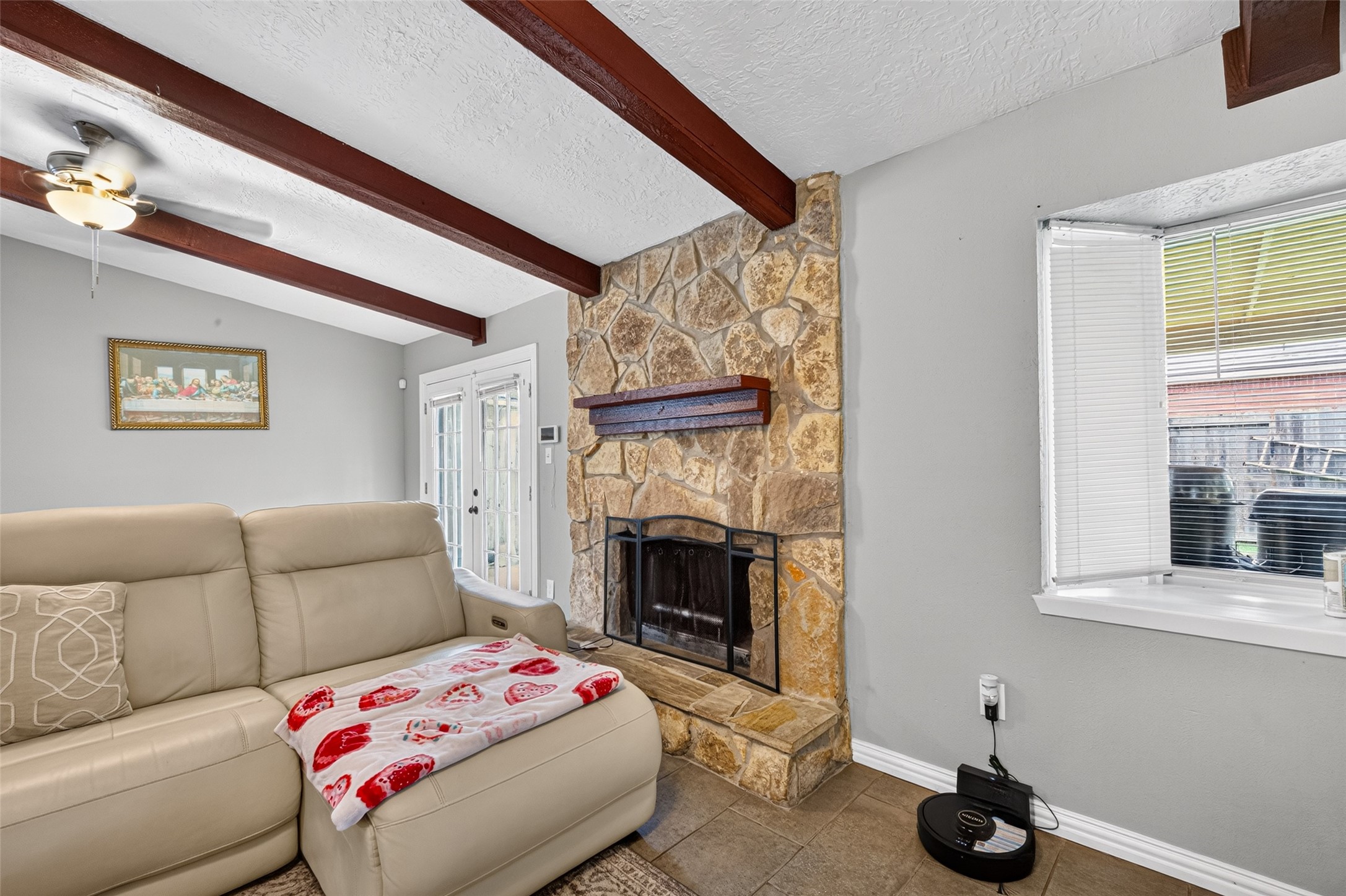 1315 Holbech Lane Property Photo 9
