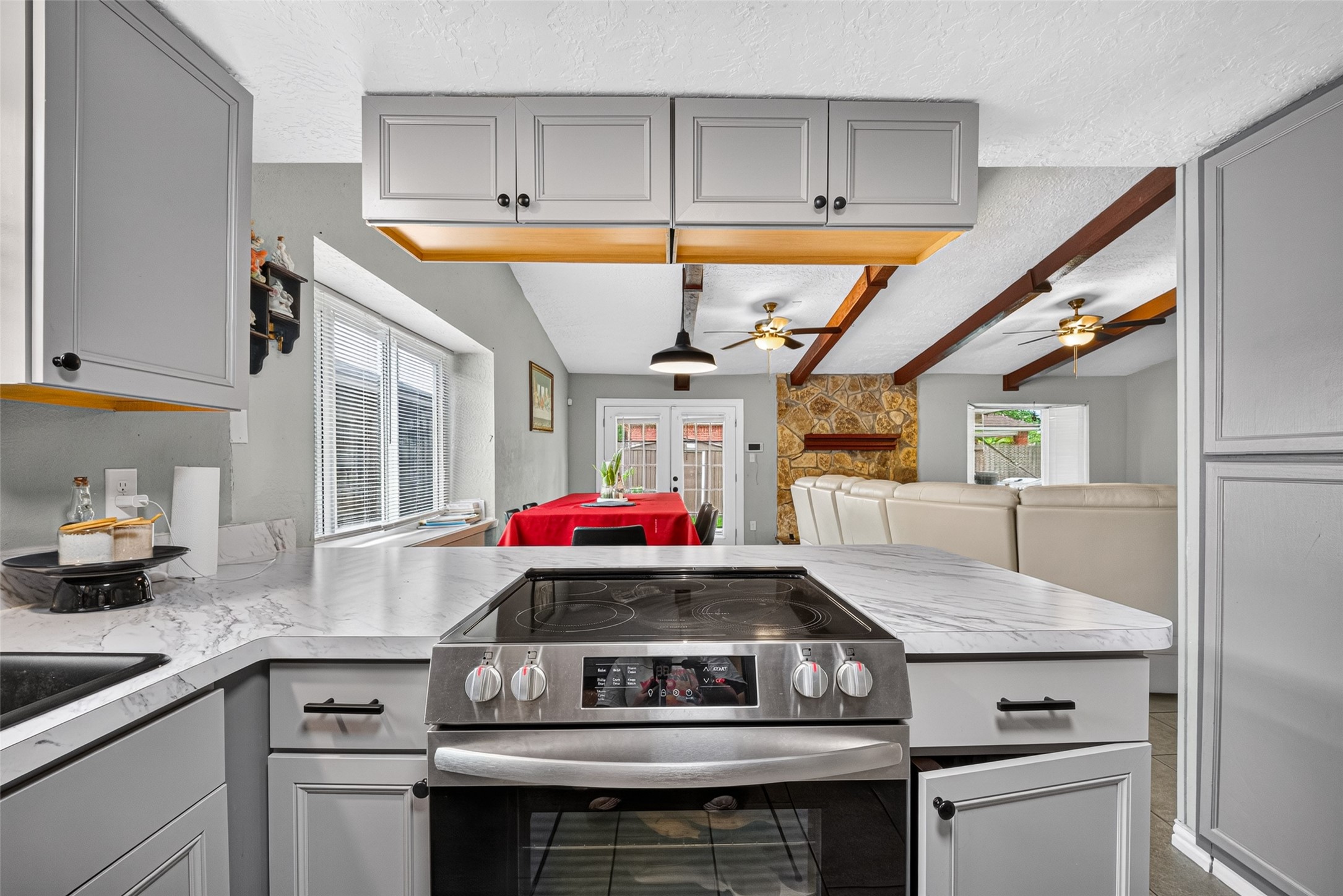 1315 Holbech Lane Property Photo 13