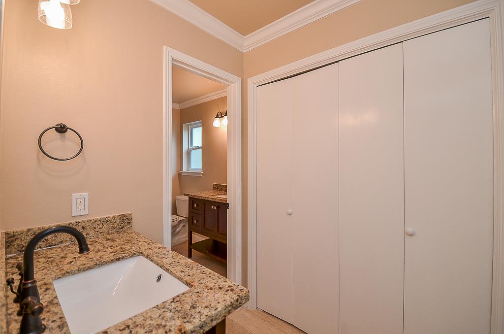 2815 Manila Lane Property Photo 22