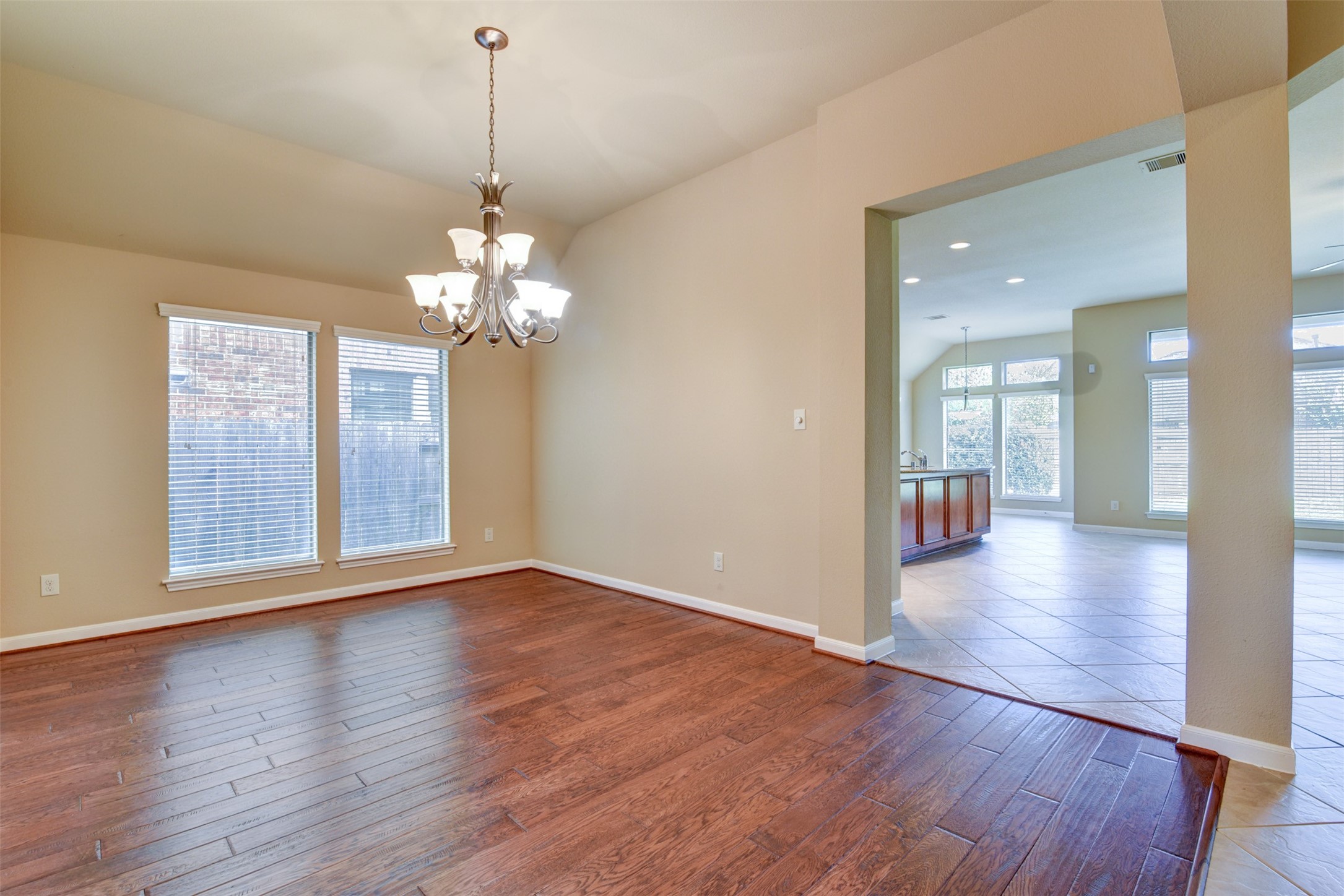 5426 Linden Rose Lane Property Photo 4