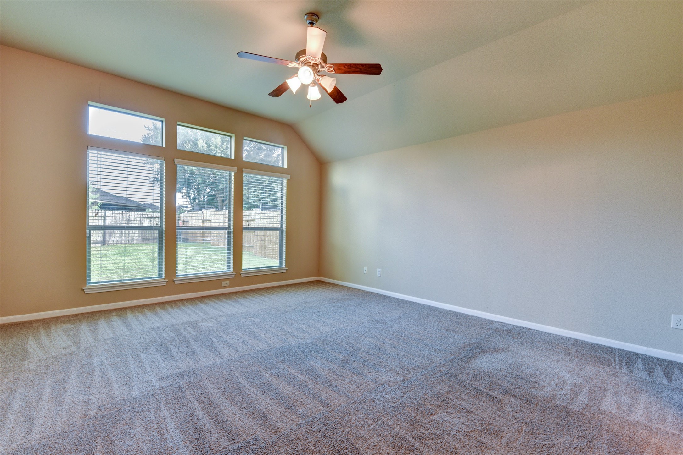 5426 Linden Rose Lane Property Photo 9