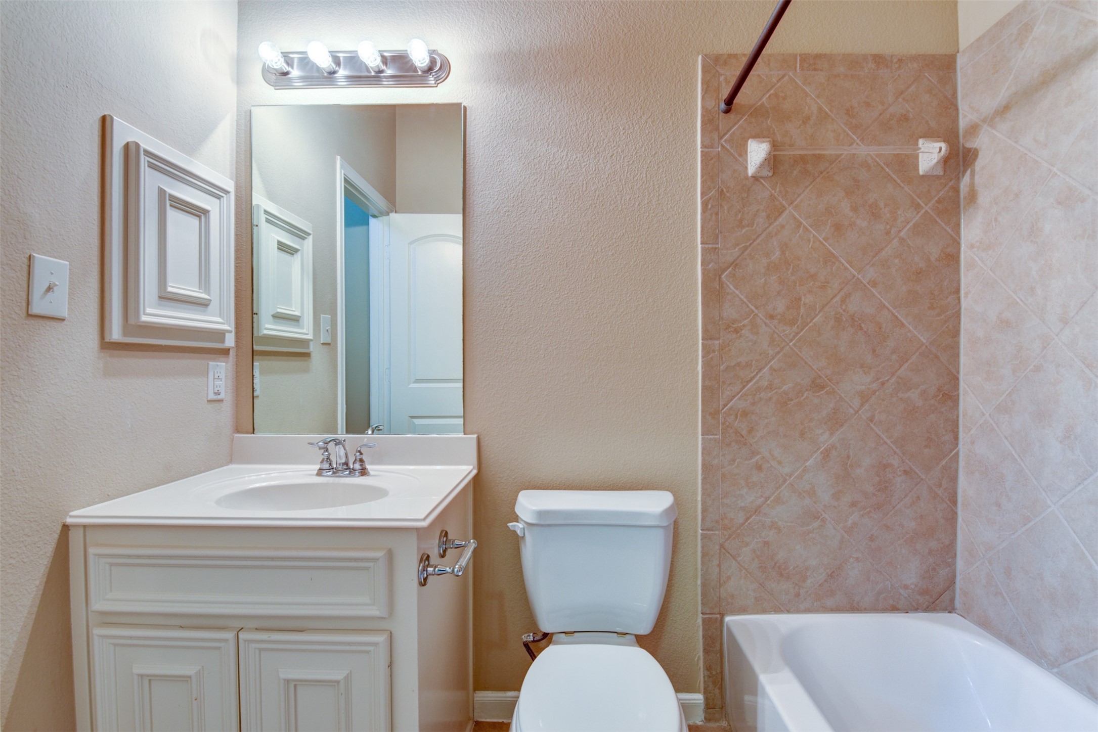 5426 Linden Rose Lane Property Photo 15