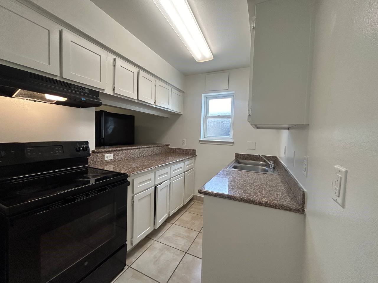 1010 S Wayside Drive 107 Property Photo 26