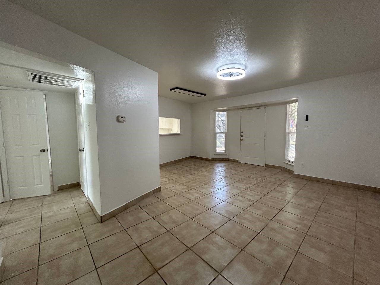 1010 S Wayside Drive 107 Property Photo 42