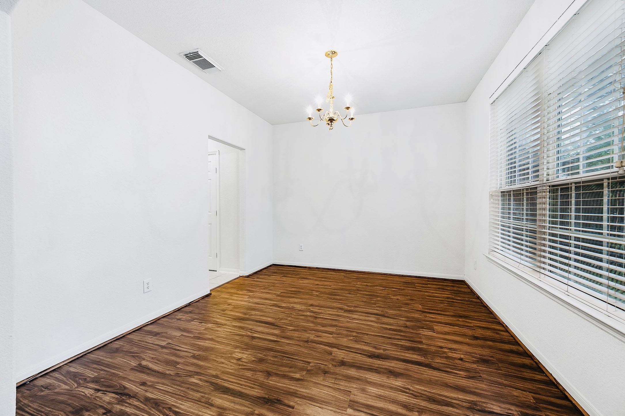2032 Creek Shore Lane Property Photo 6