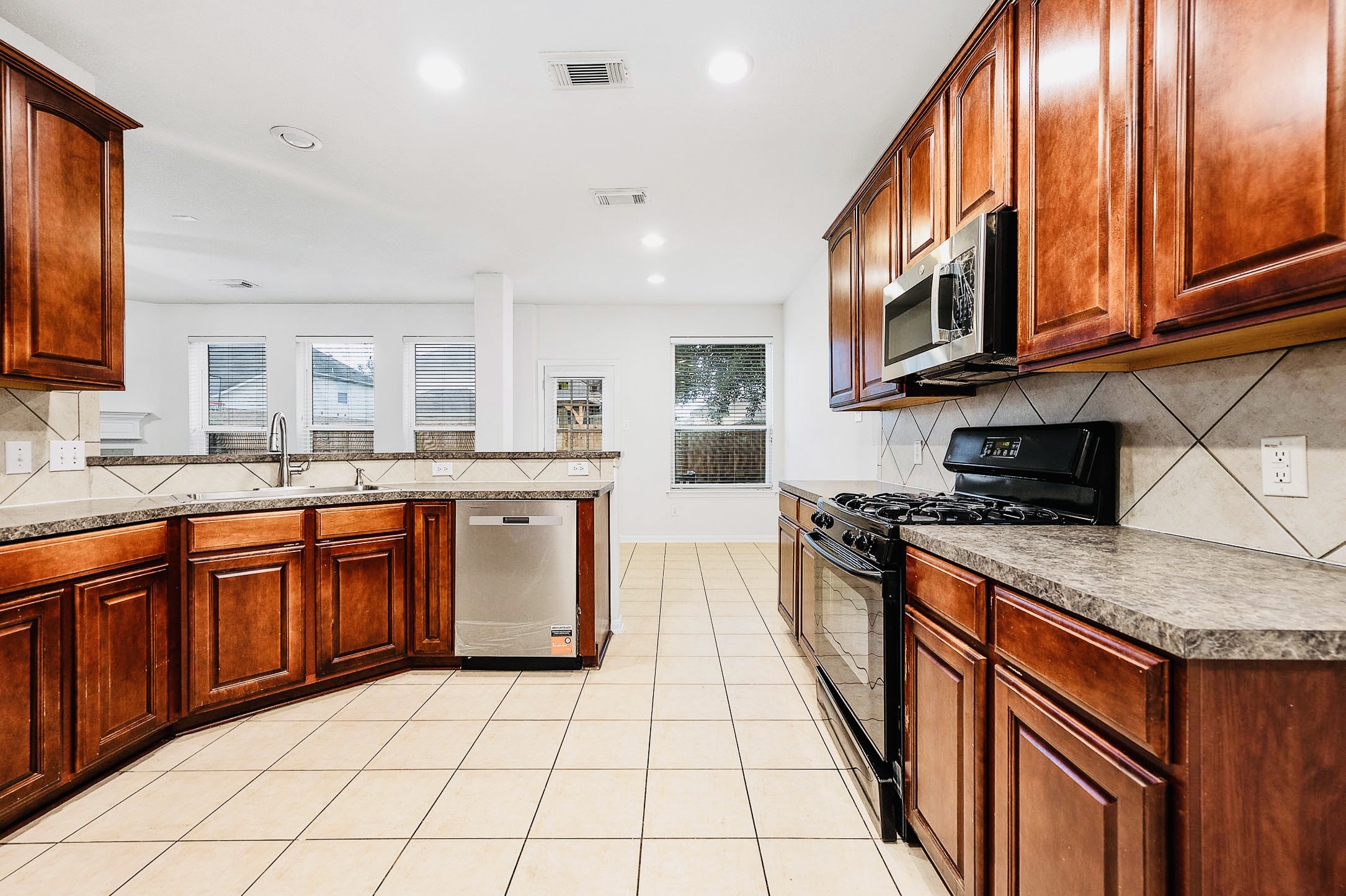 2032 Creek Shore Lane Property Photo 13