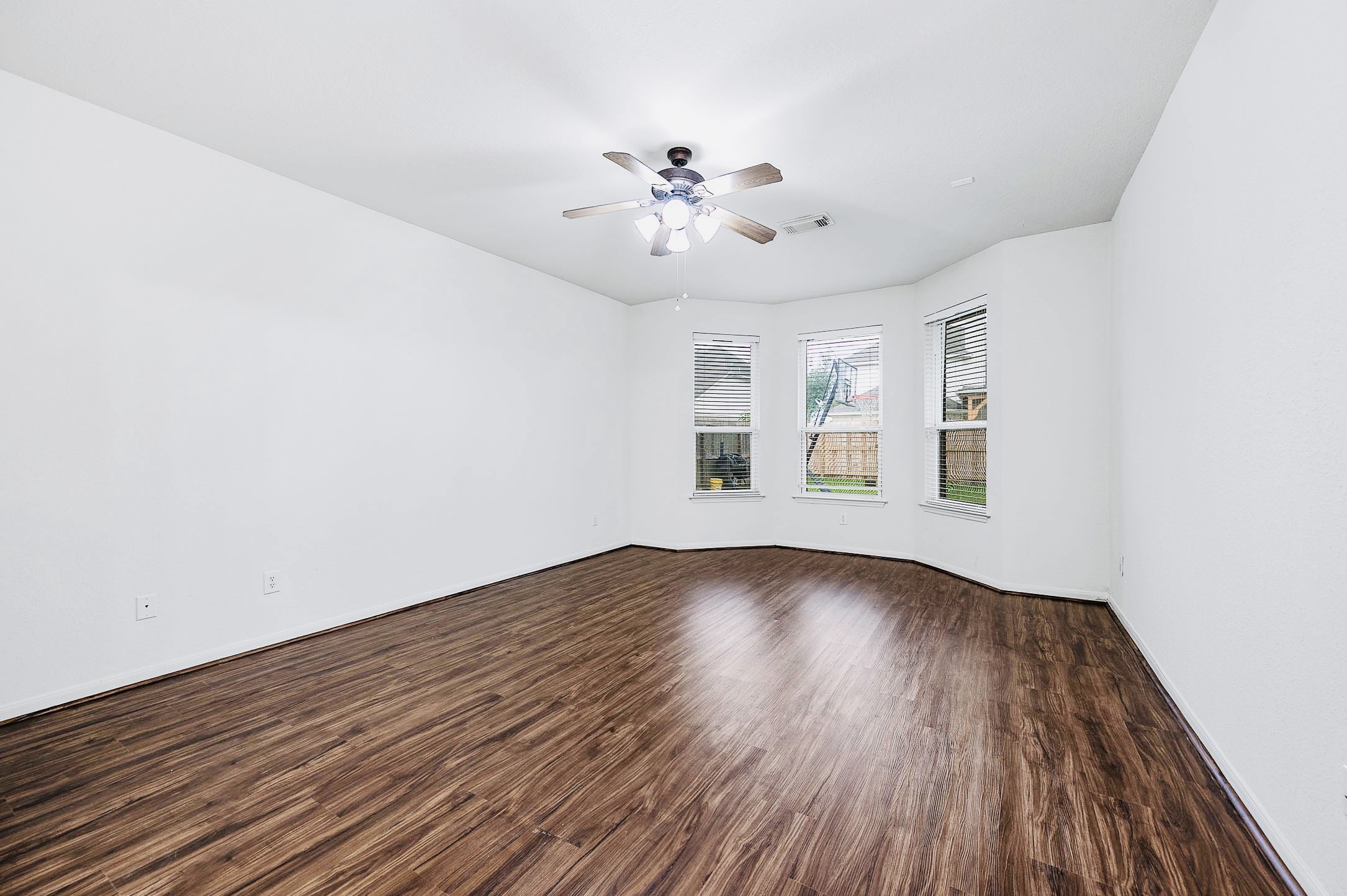 2032 Creek Shore Lane Property Photo 17