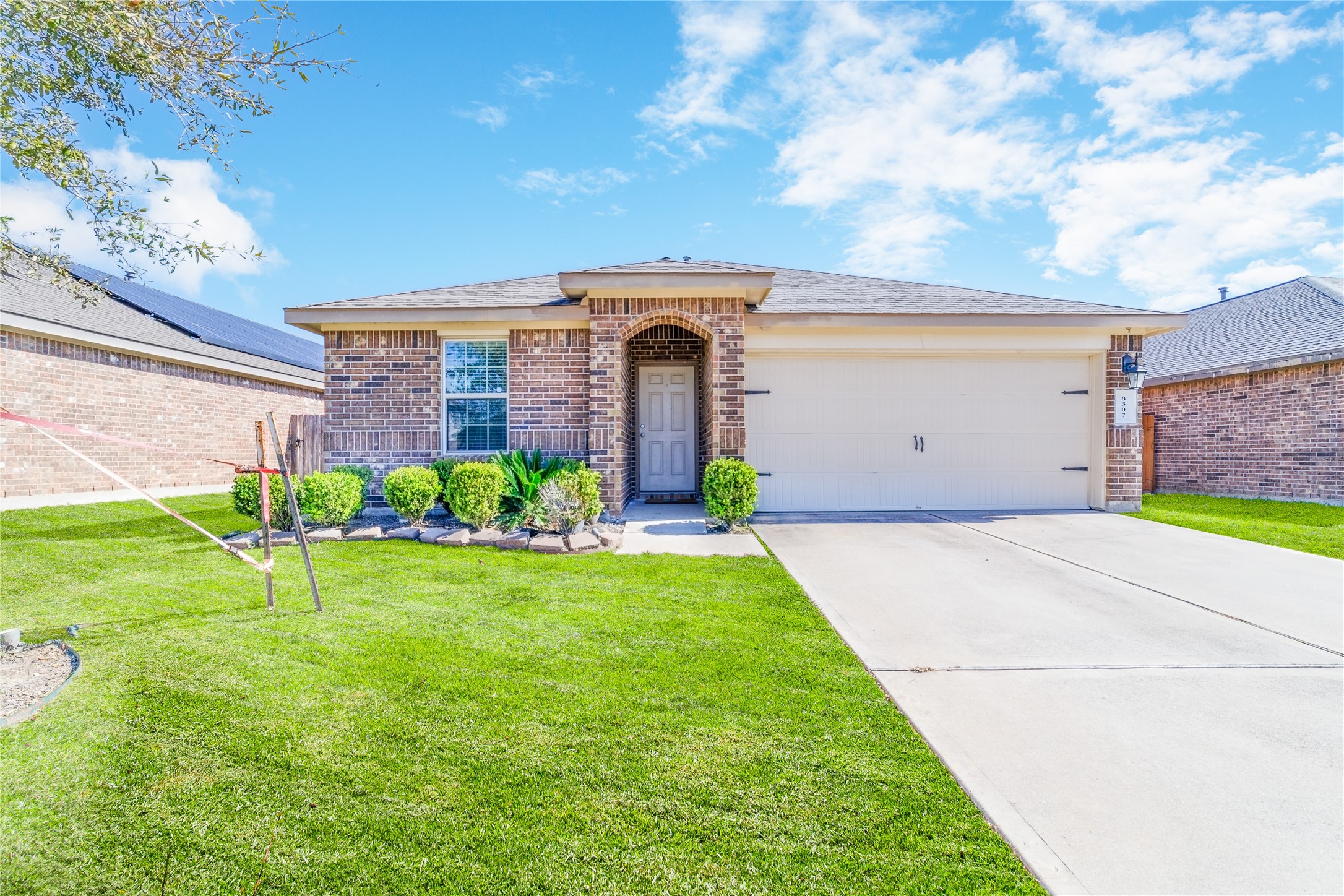 8307 Oakleaf Meadow Court Property Photo