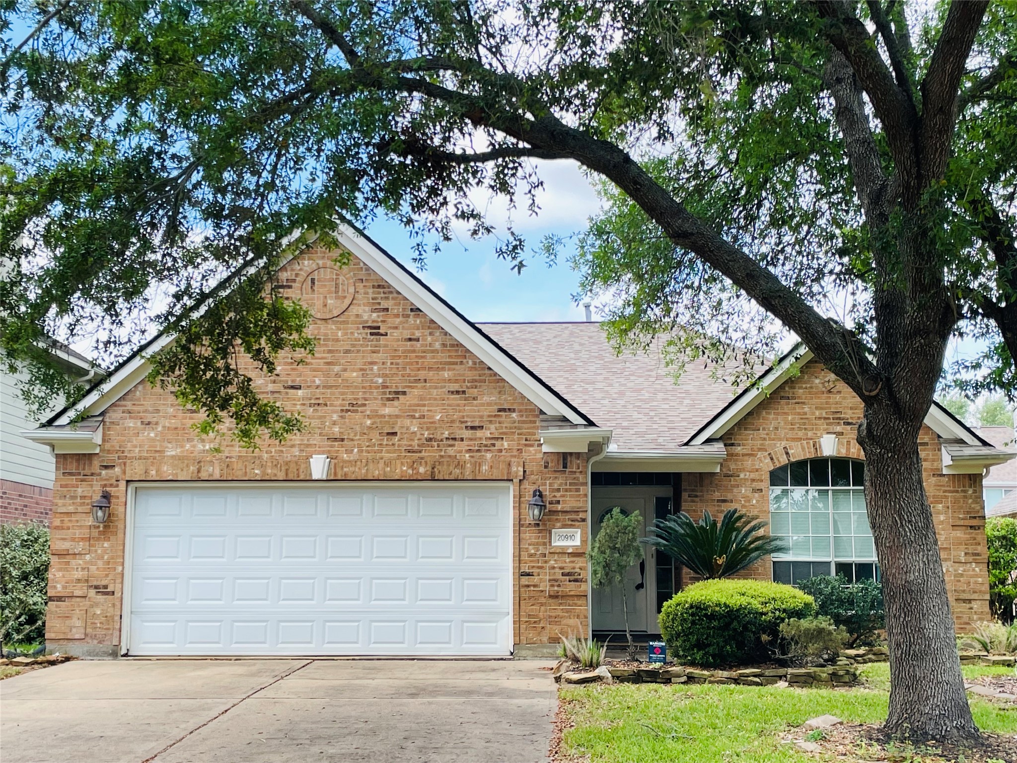 20910 Medallion Pointe Drive Property Photo 1