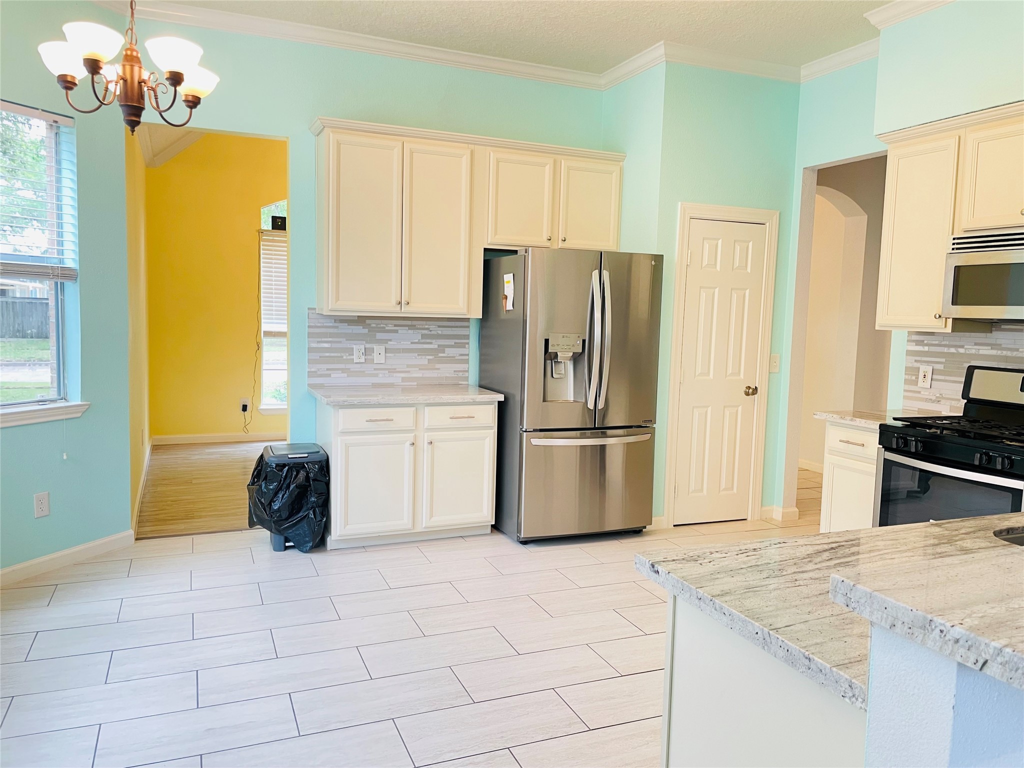 20910 Medallion Pointe Drive Property Photo 6