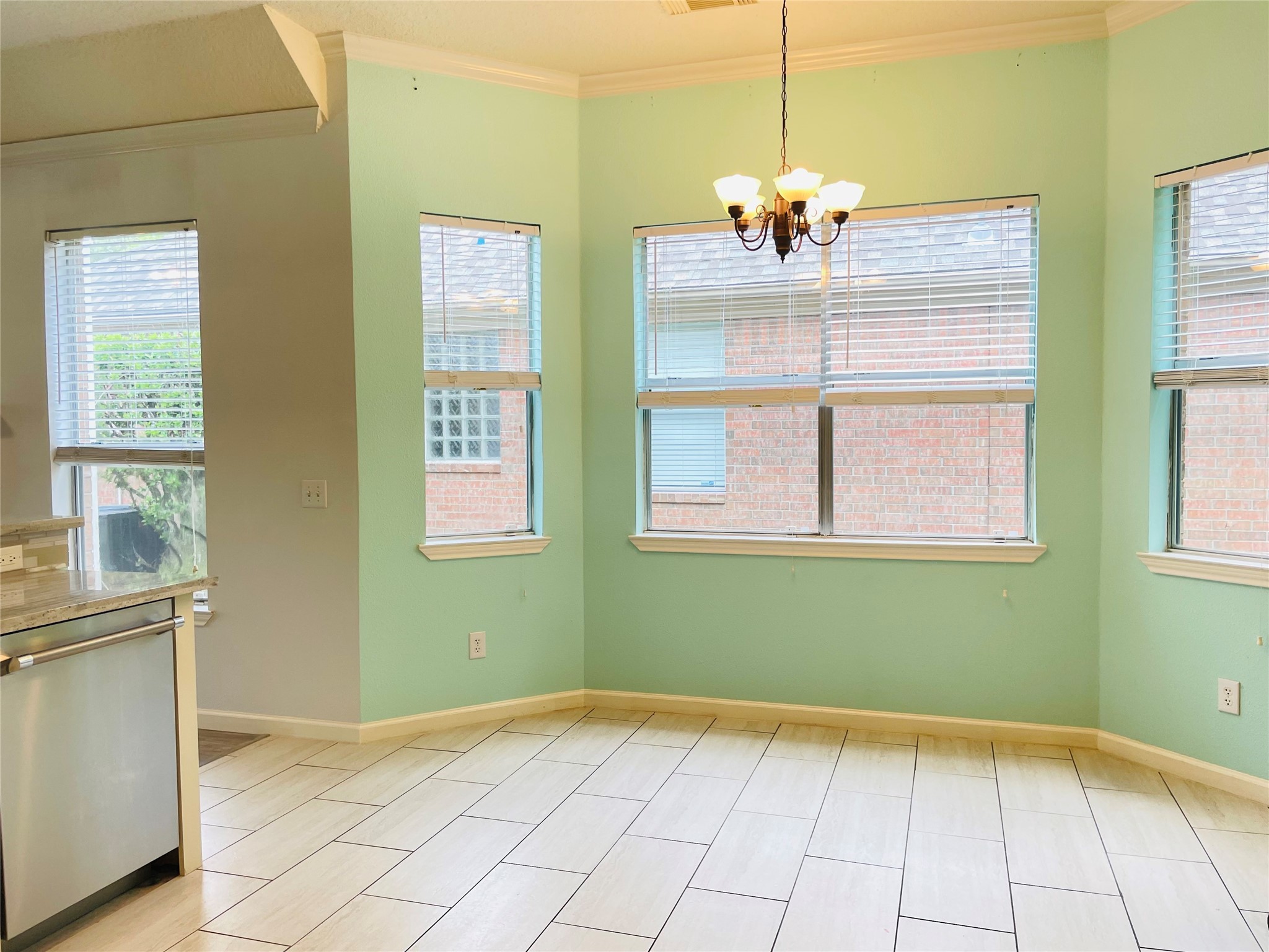 20910 Medallion Pointe Drive Property Photo 7